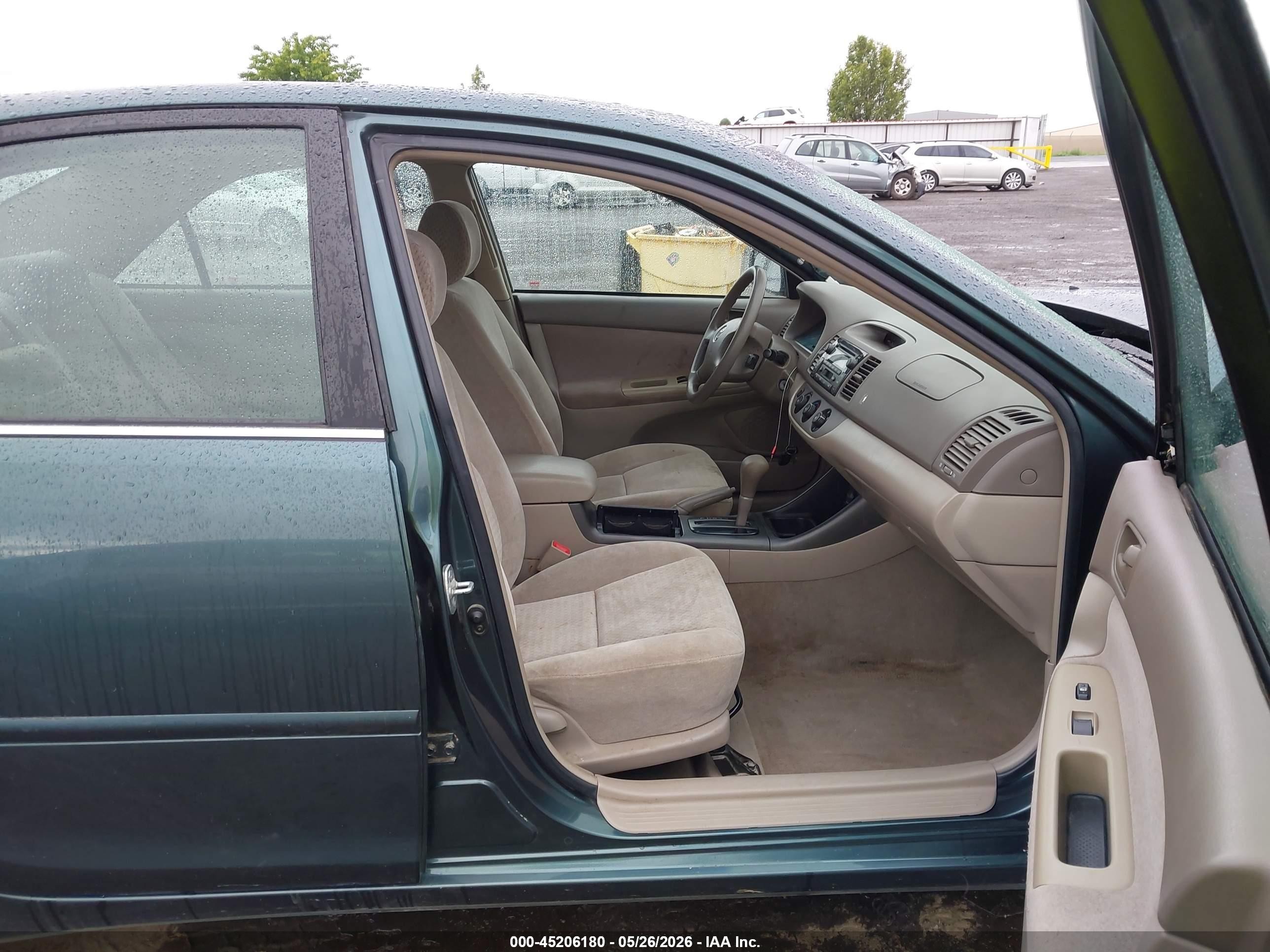 2002 Toyota Camry Le Green vin: 4T1BE32K22U555503