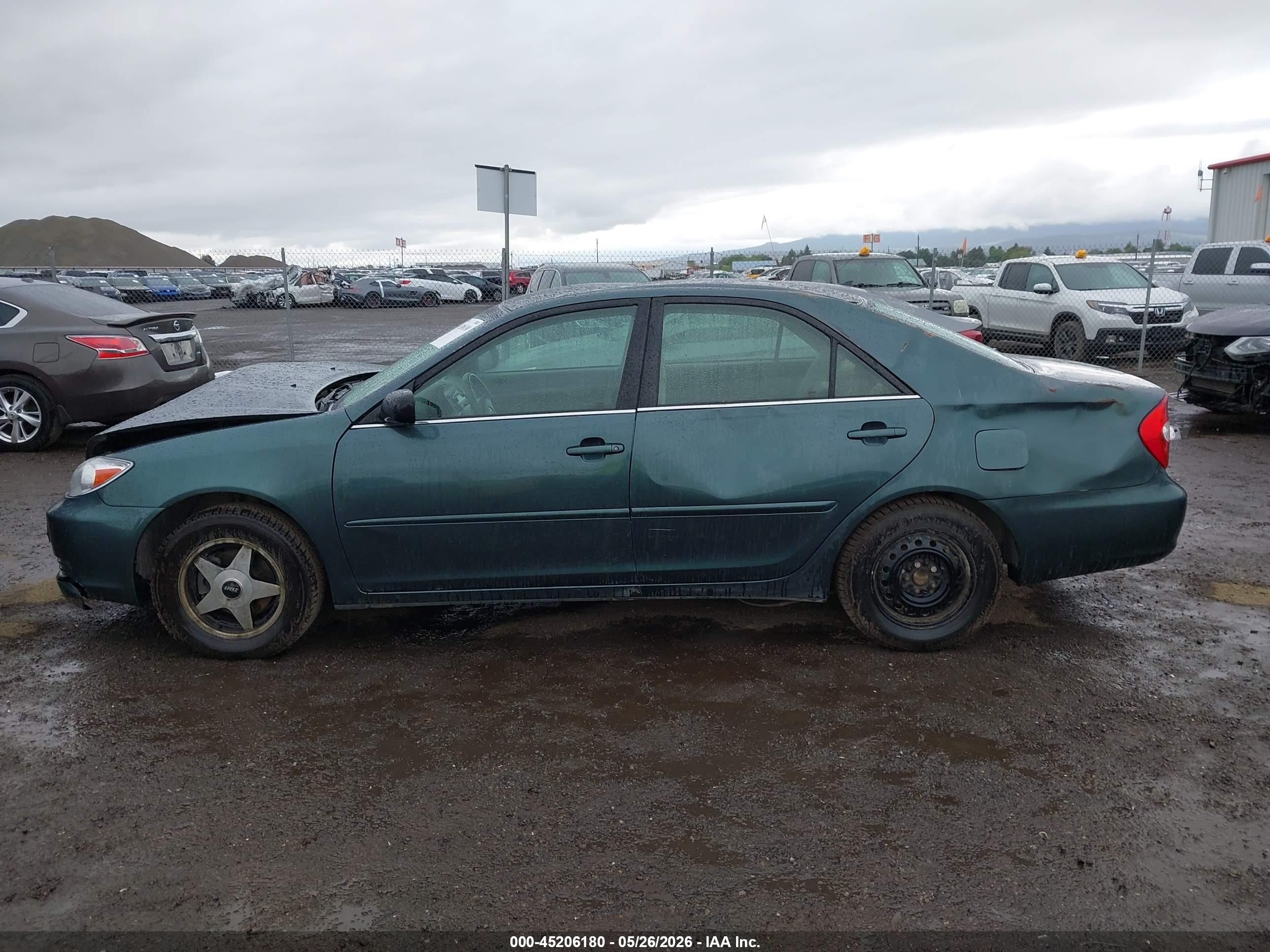 2002 Toyota Camry Le Green vin: 4T1BE32K22U555503