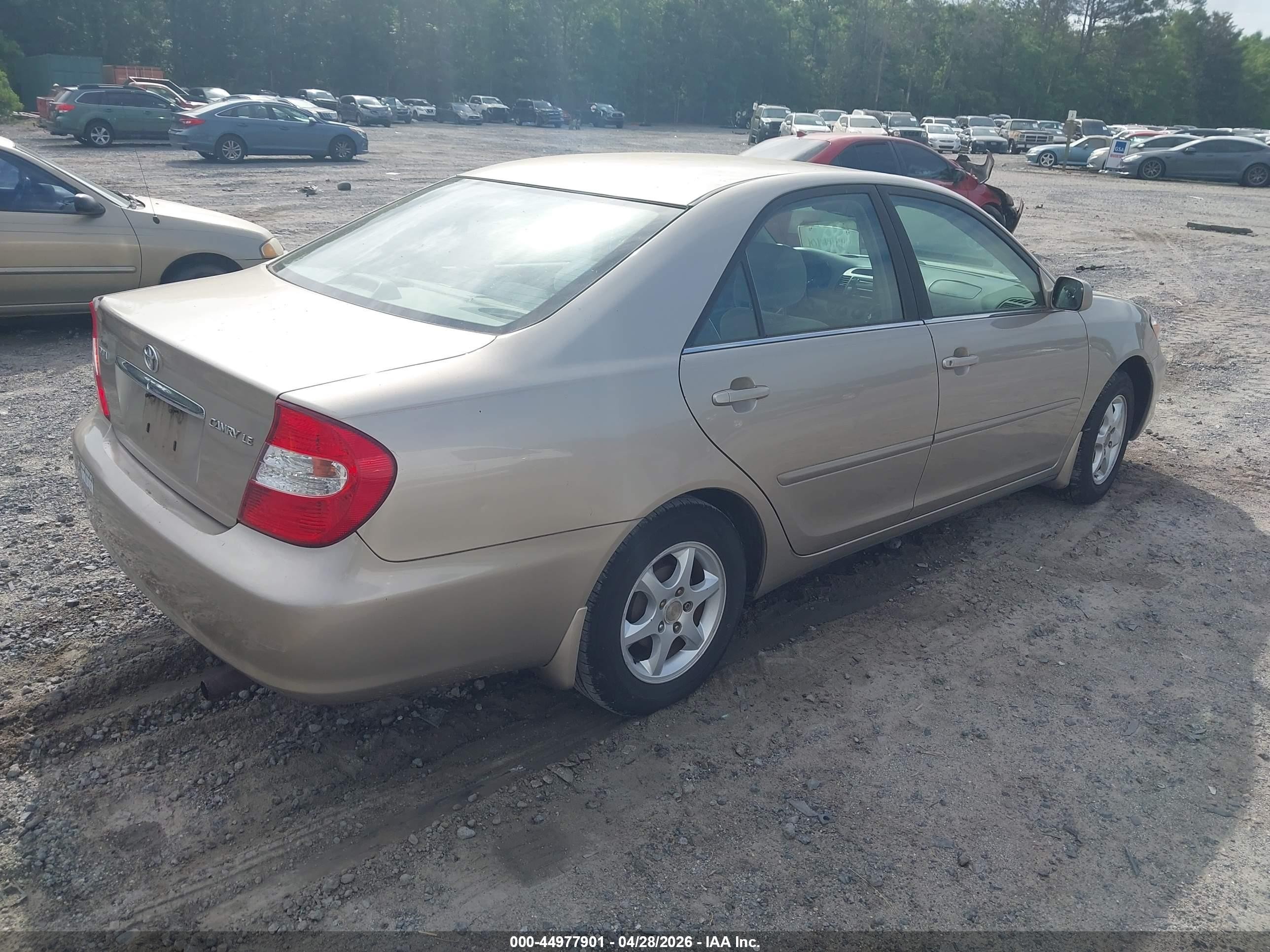2002 Toyota Camry Le Beige vin: 4T1BE32K22U638400