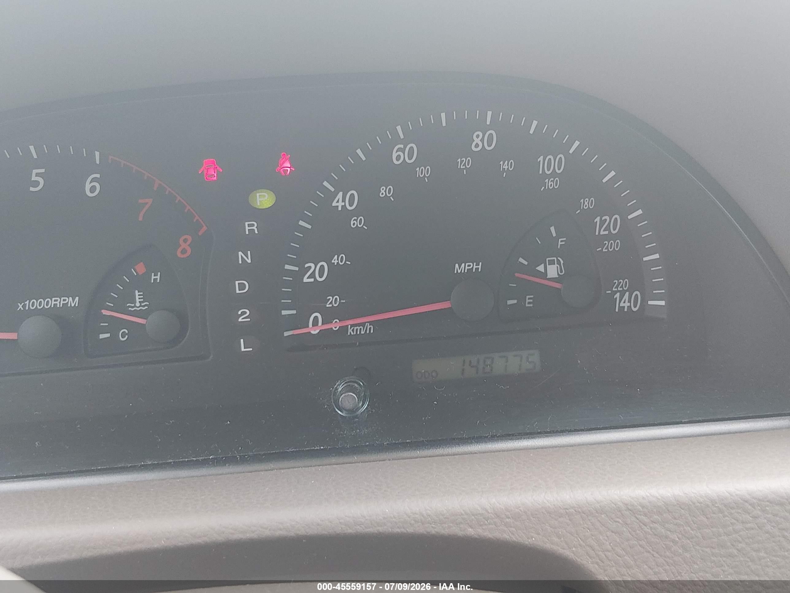 2003 Toyota Camry Le Gold vin: 4T1BE32K23U242582