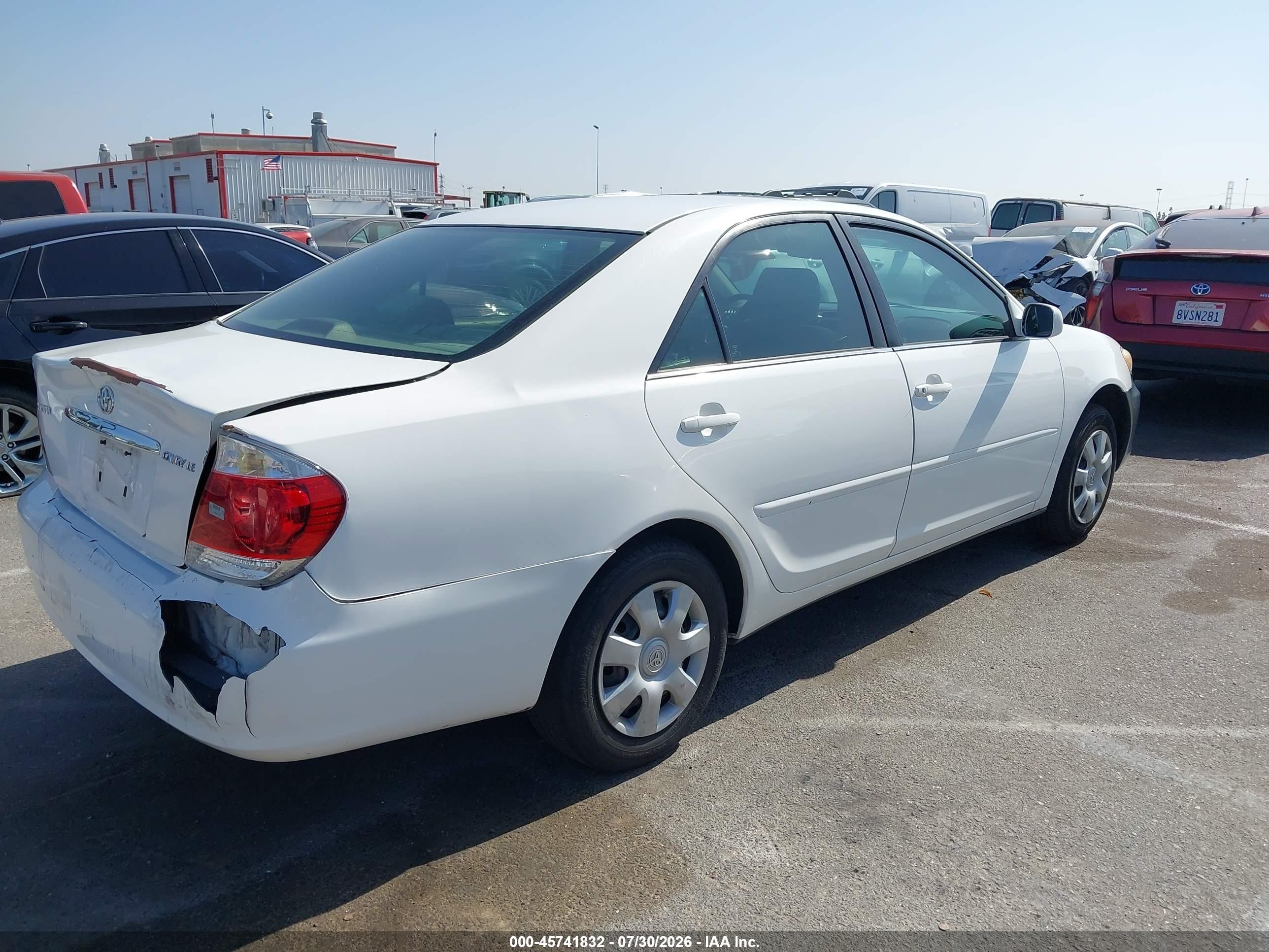 2003 Toyota Camry Le White vin: 4T1BE32K23U244591