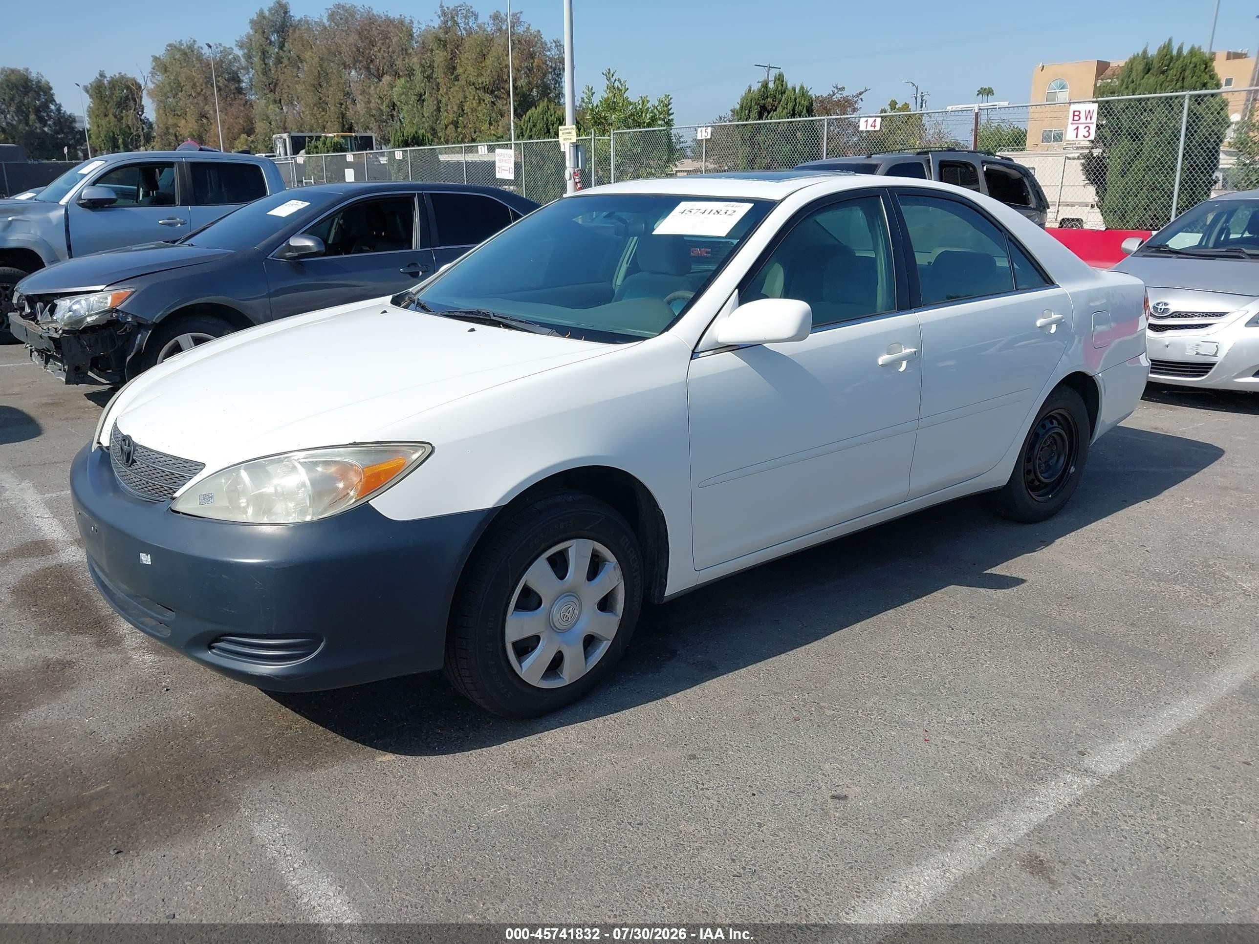 2003 Toyota Camry Le White vin: 4T1BE32K23U244591