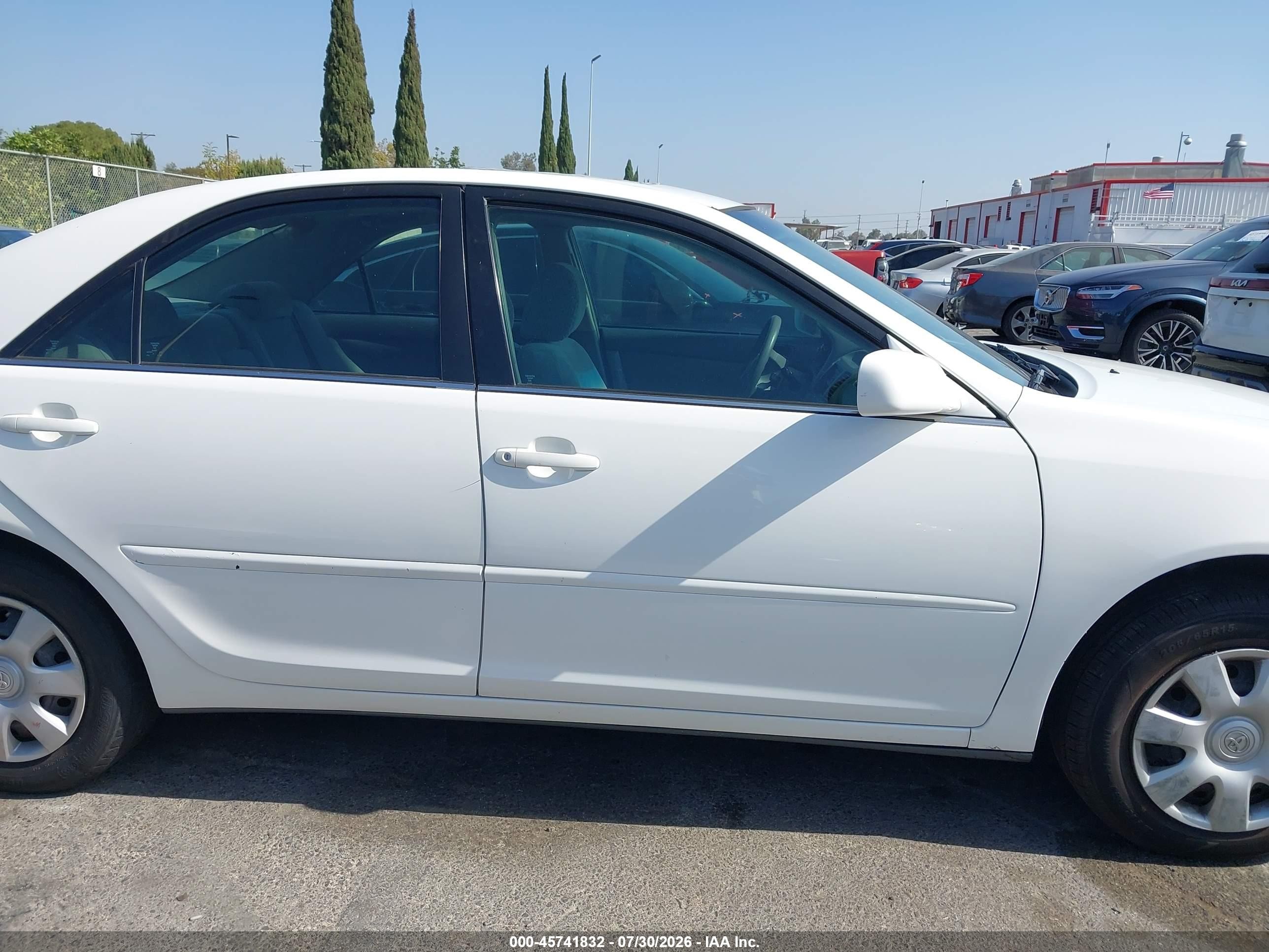 2003 Toyota Camry Le White vin: 4T1BE32K23U244591