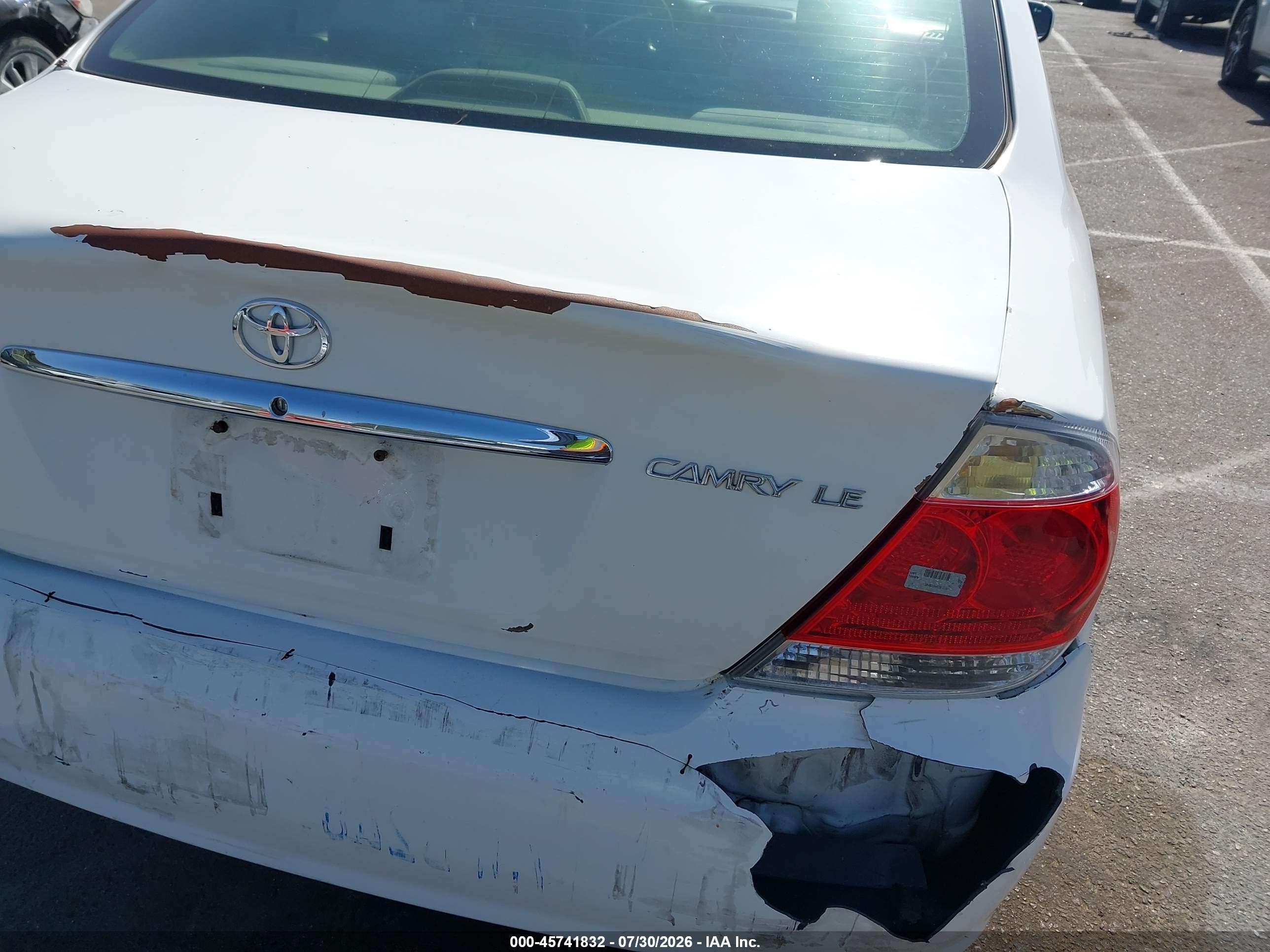 2003 Toyota Camry Le White vin: 4T1BE32K23U244591