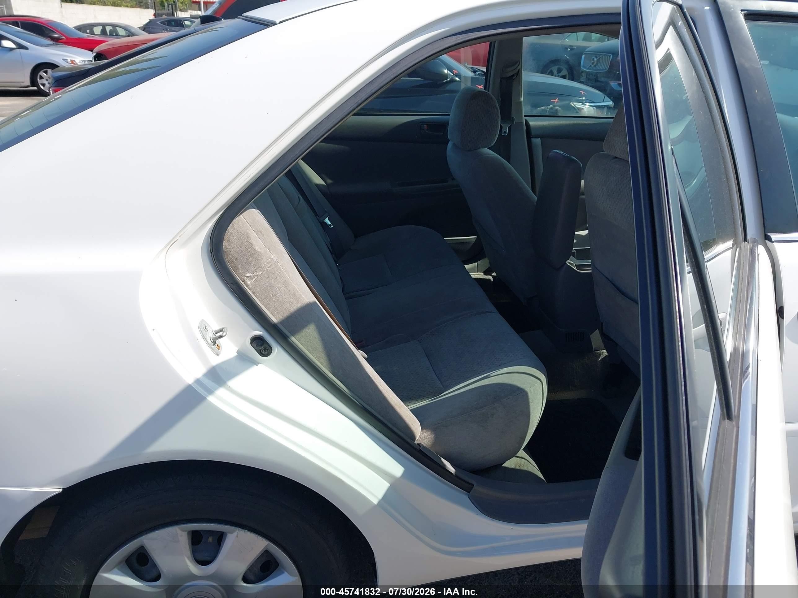 2003 Toyota Camry Le White vin: 4T1BE32K23U244591