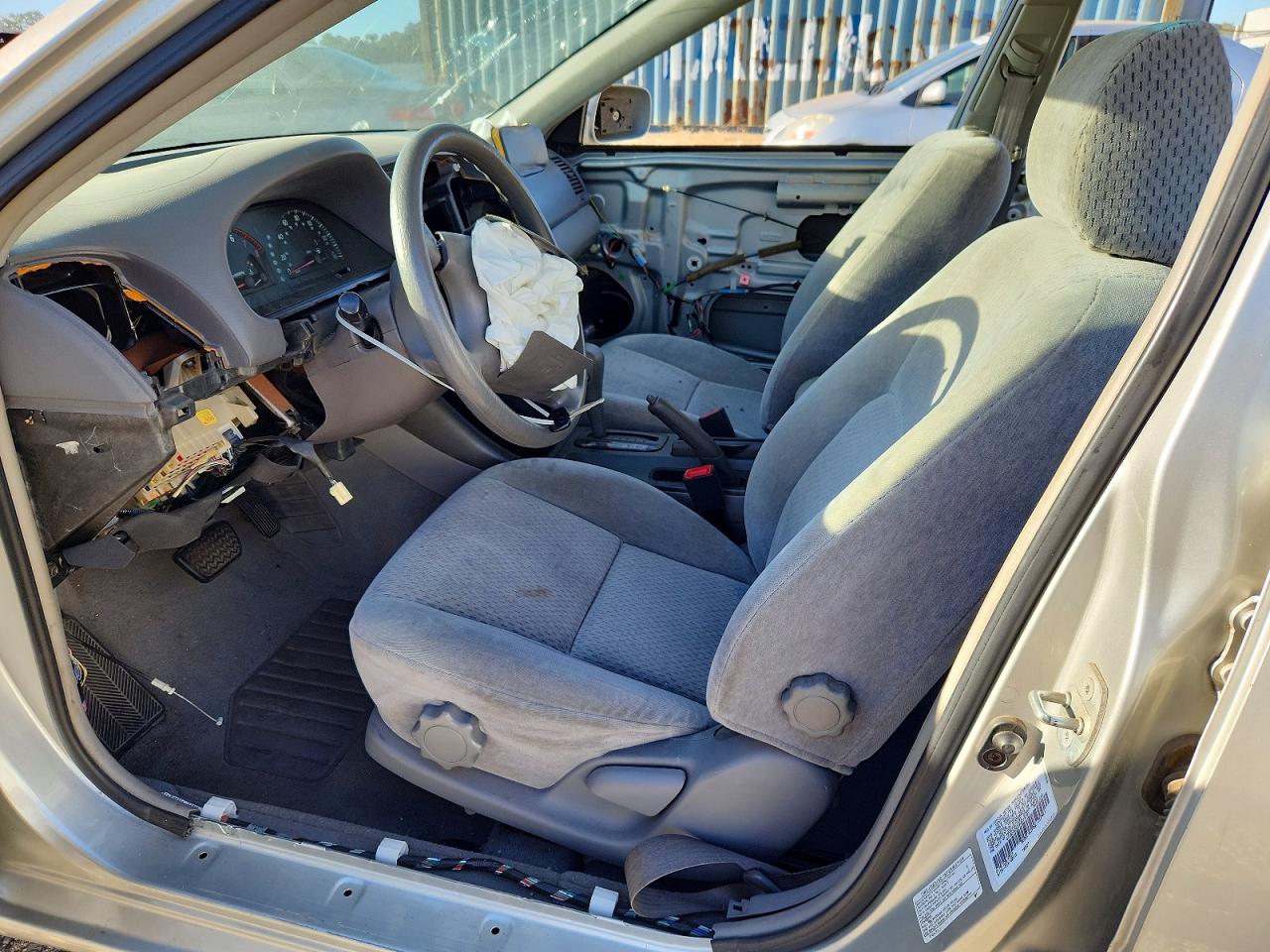 2003 Toyota Camry Le Silver vin: 4T1BE32K23U673181