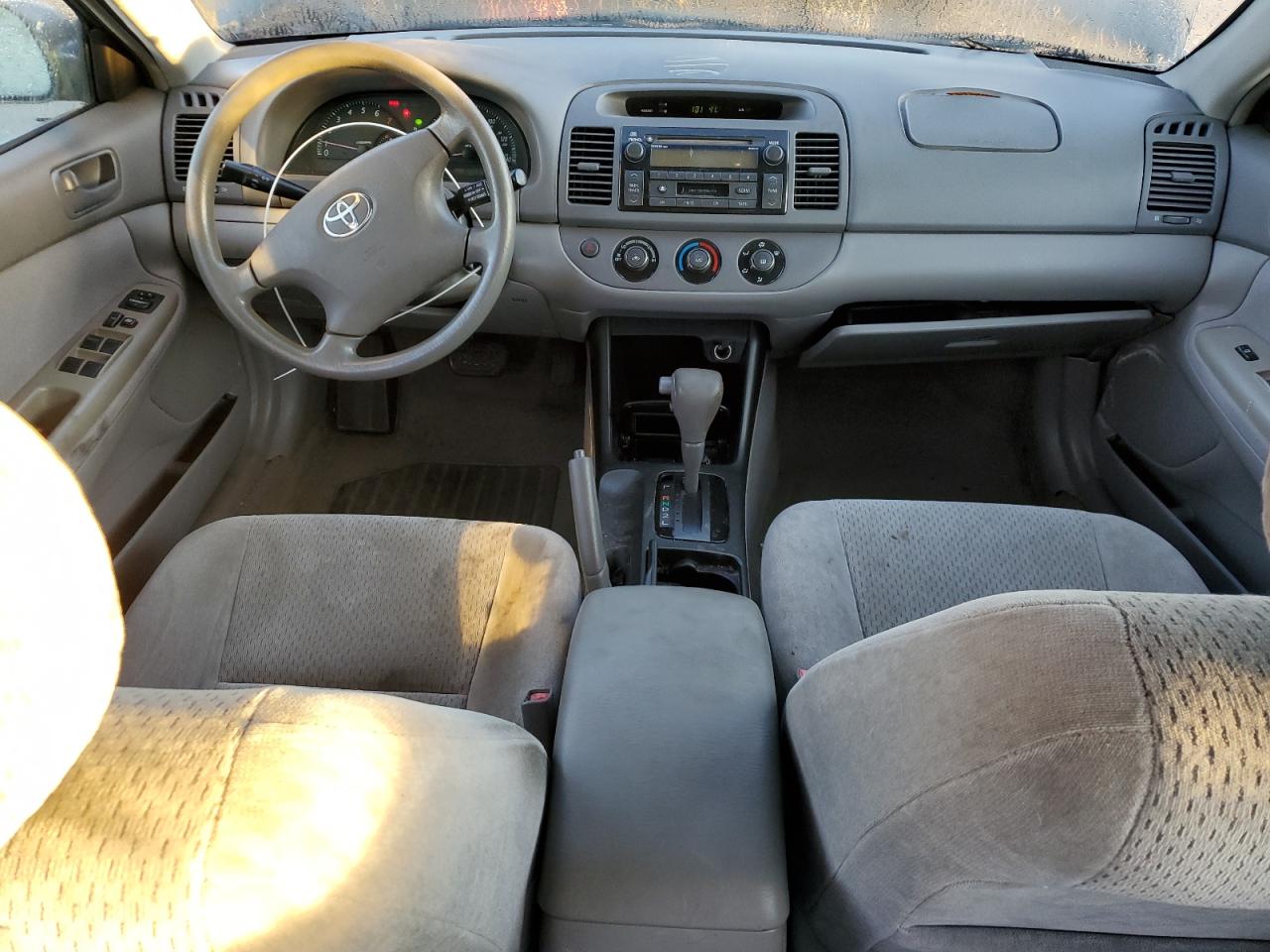 2003 Toyota Camry Le Tan vin: 4T1BE32K23U679031