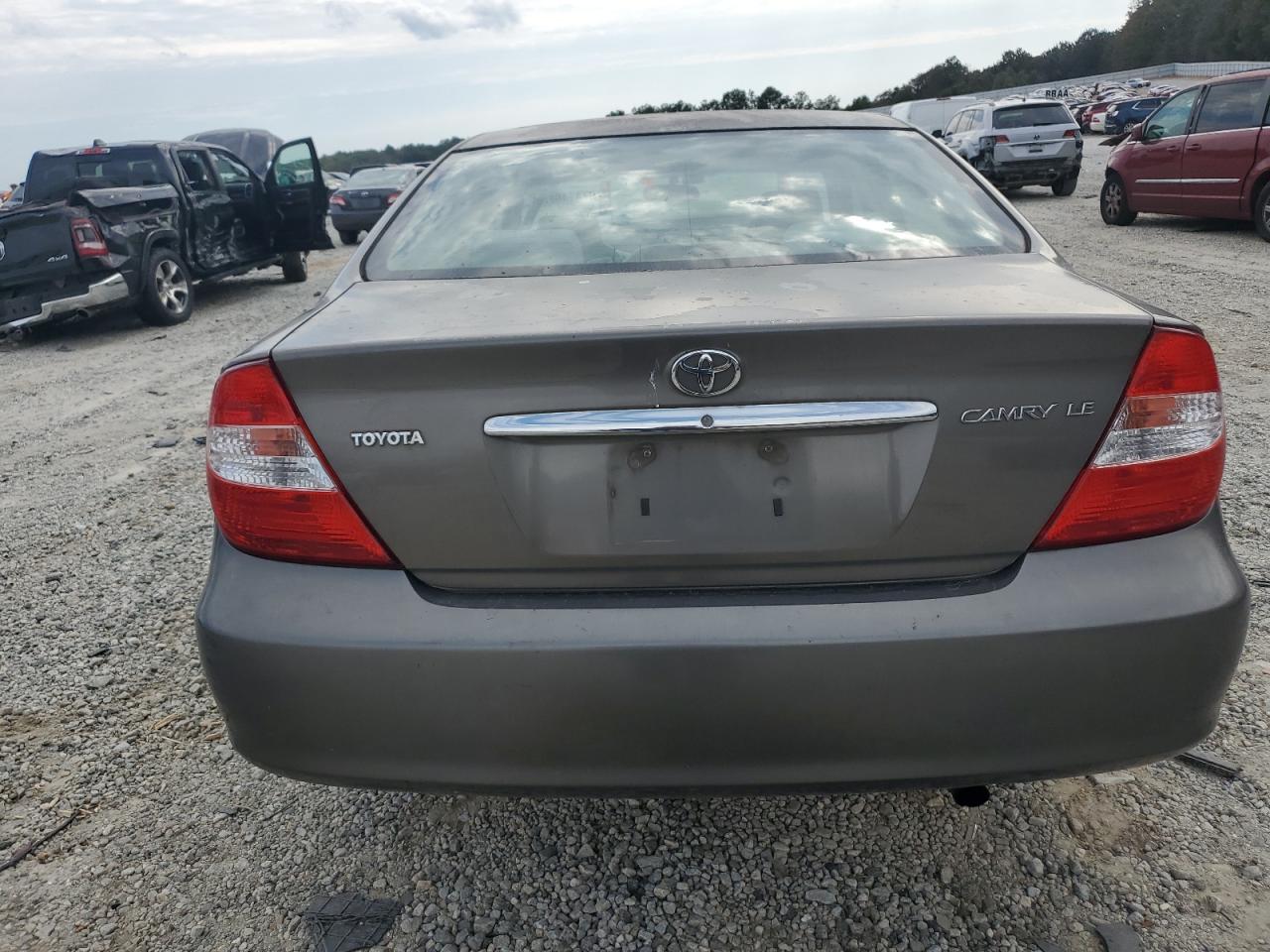 2003 Toyota Camry Le Tan vin: 4T1BE32K23U679031