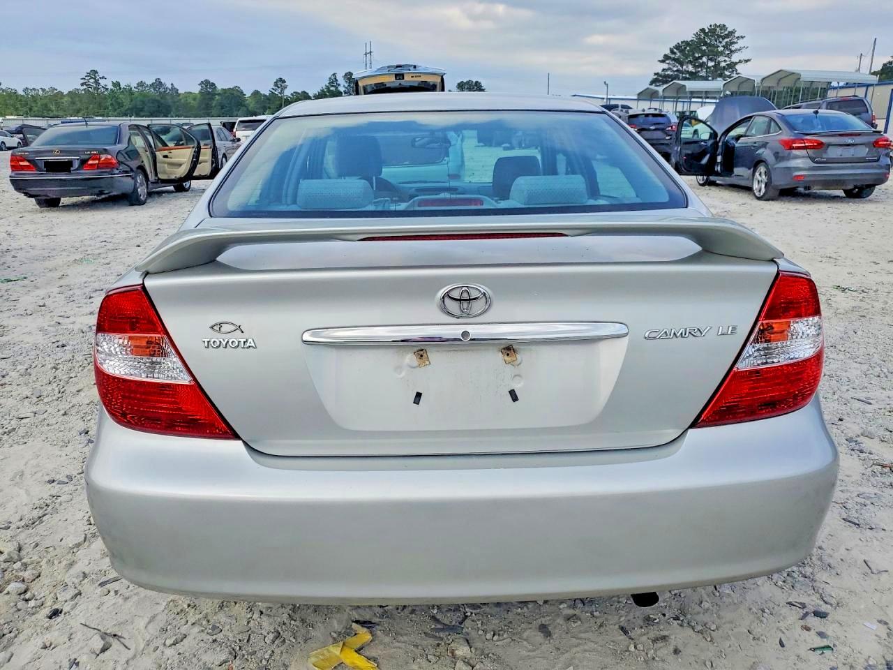 2003 Toyota Camry Le Silver vin: 4T1BE32K23U708673