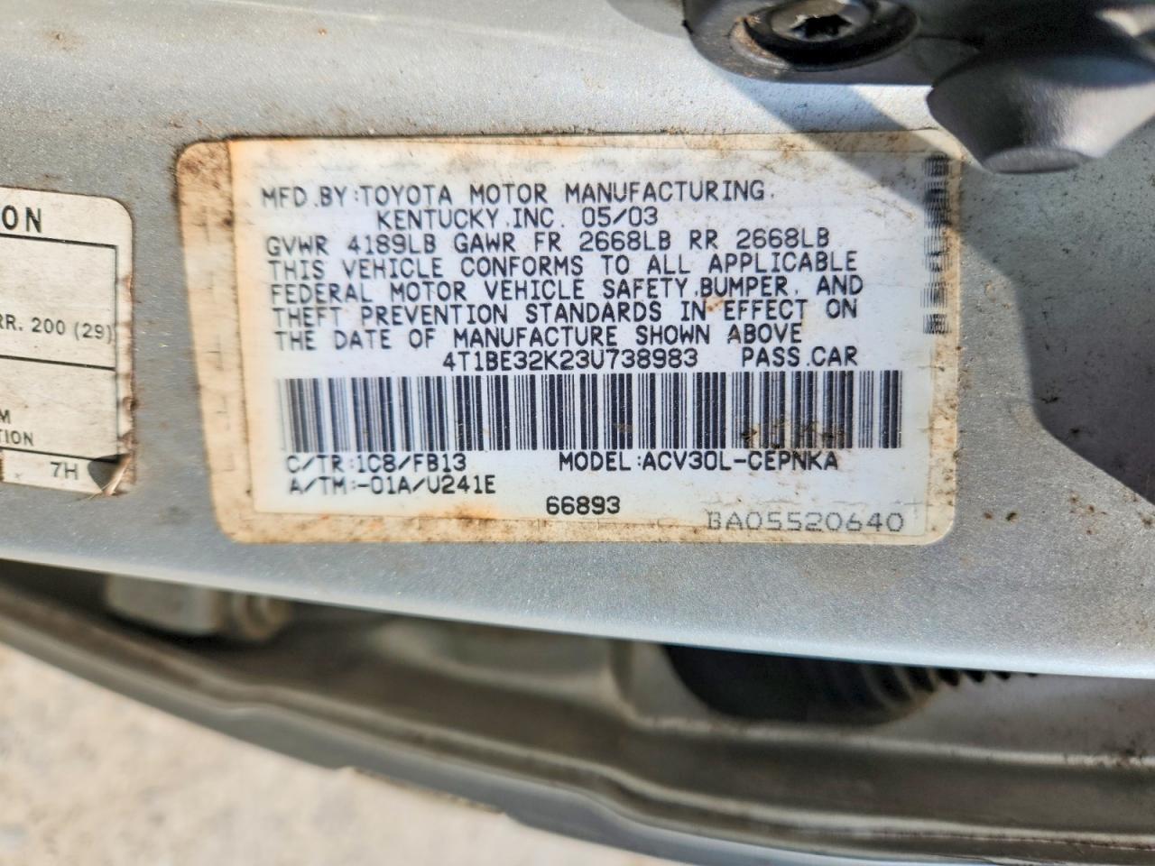 2003 Toyota Camry Le Gray vin: 4T1BE32K23U738983