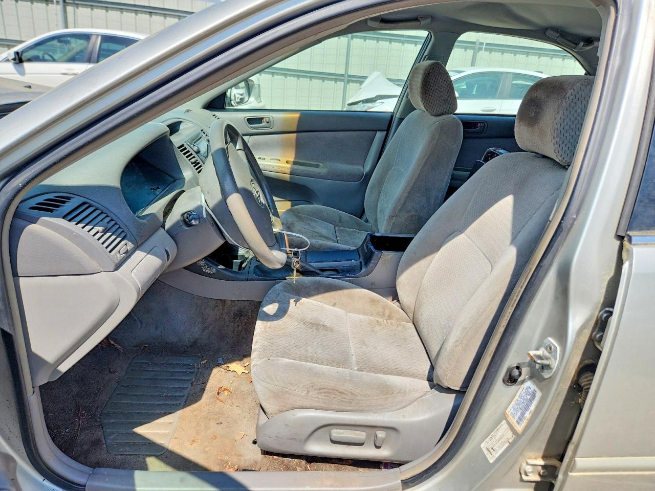 2003 Toyota Camry Le Gray vin: 4T1BE32K23U738983