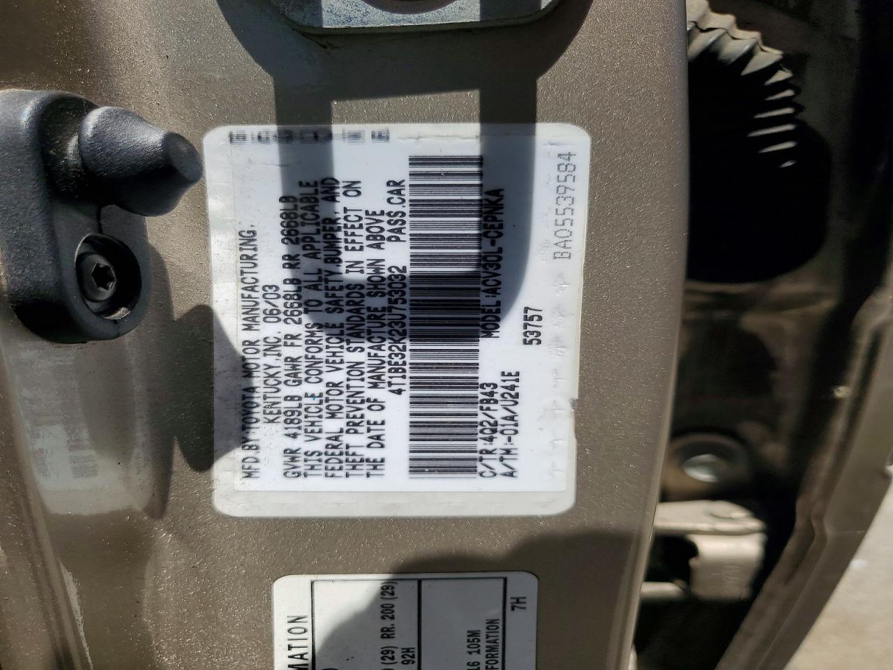 2003 Toyota Camry Le Silver vin: 4T1BE32K23U753032