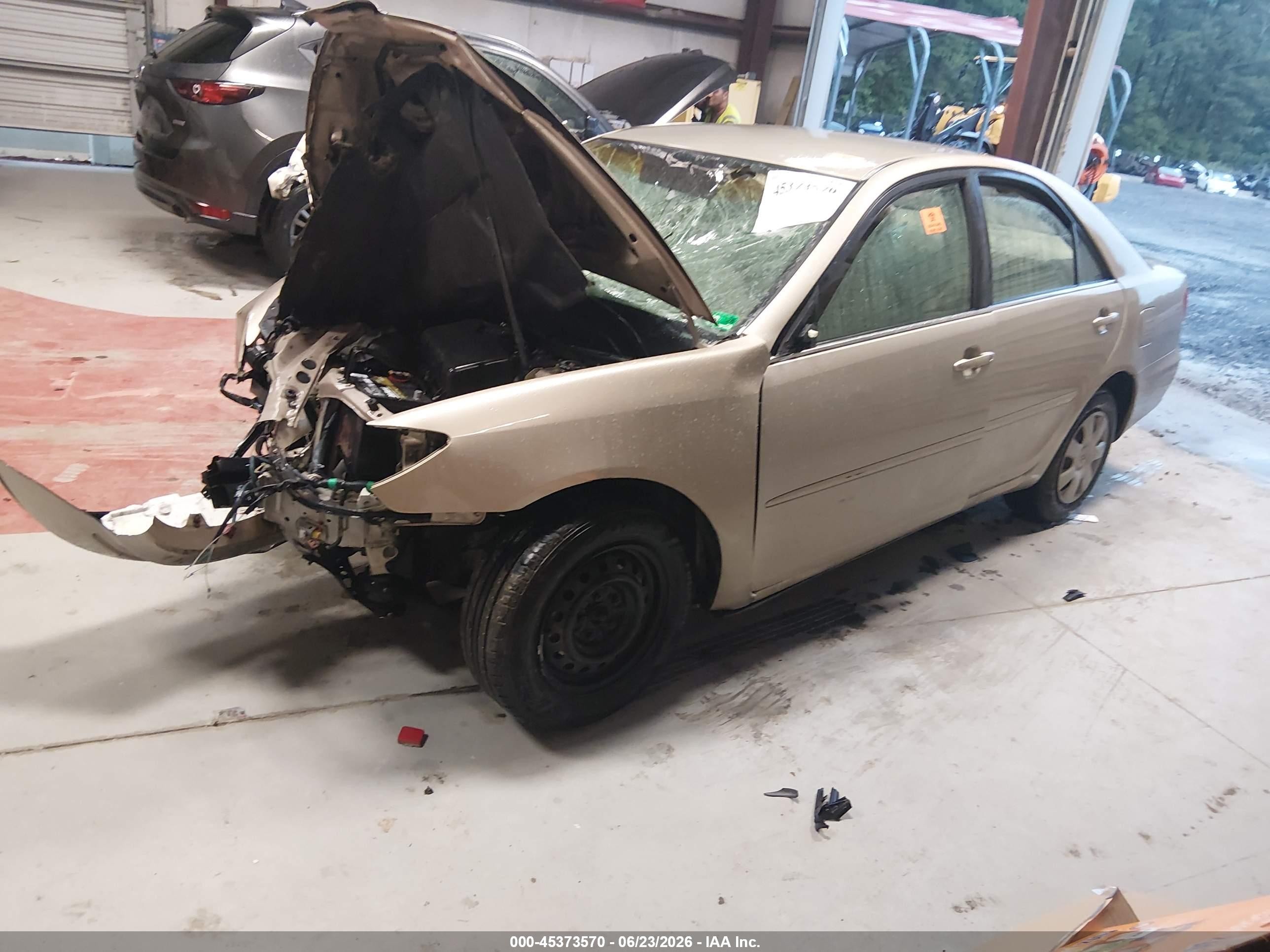 2003 Toyota Camry Le Gold vin: 4T1BE32K23U766699