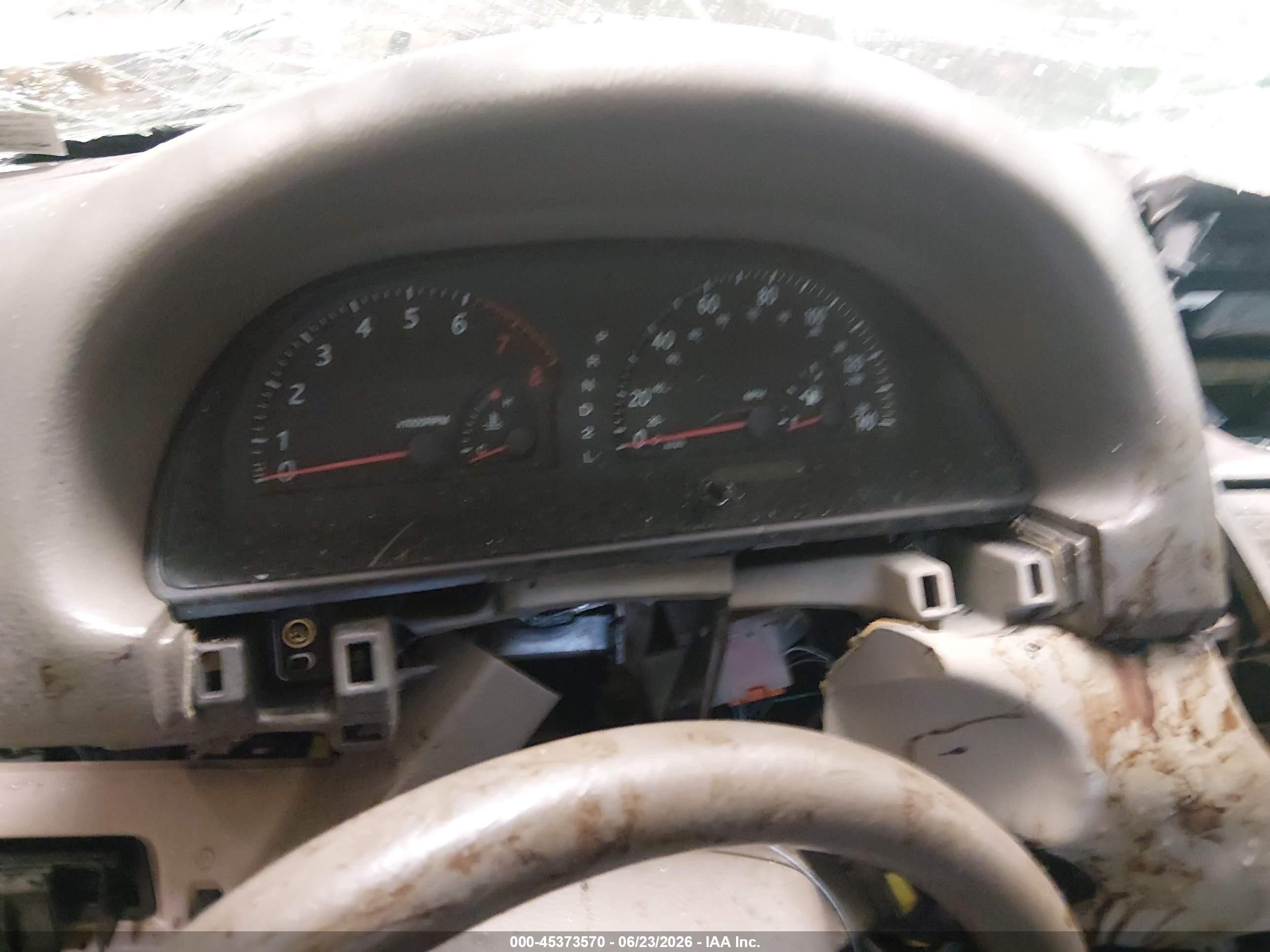 2003 Toyota Camry Le Gold vin: 4T1BE32K23U766699