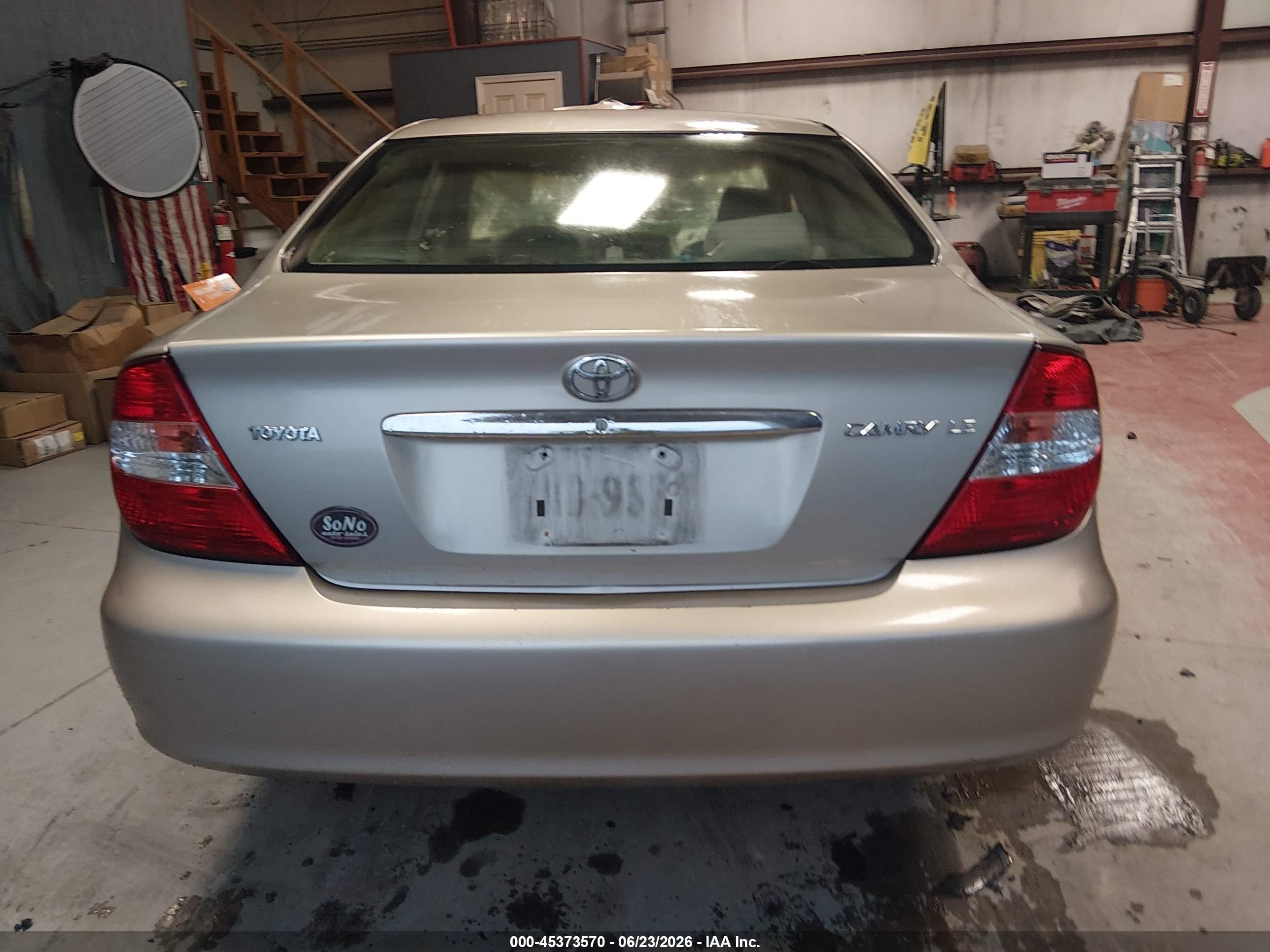 2003 Toyota Camry Le Gold vin: 4T1BE32K23U766699