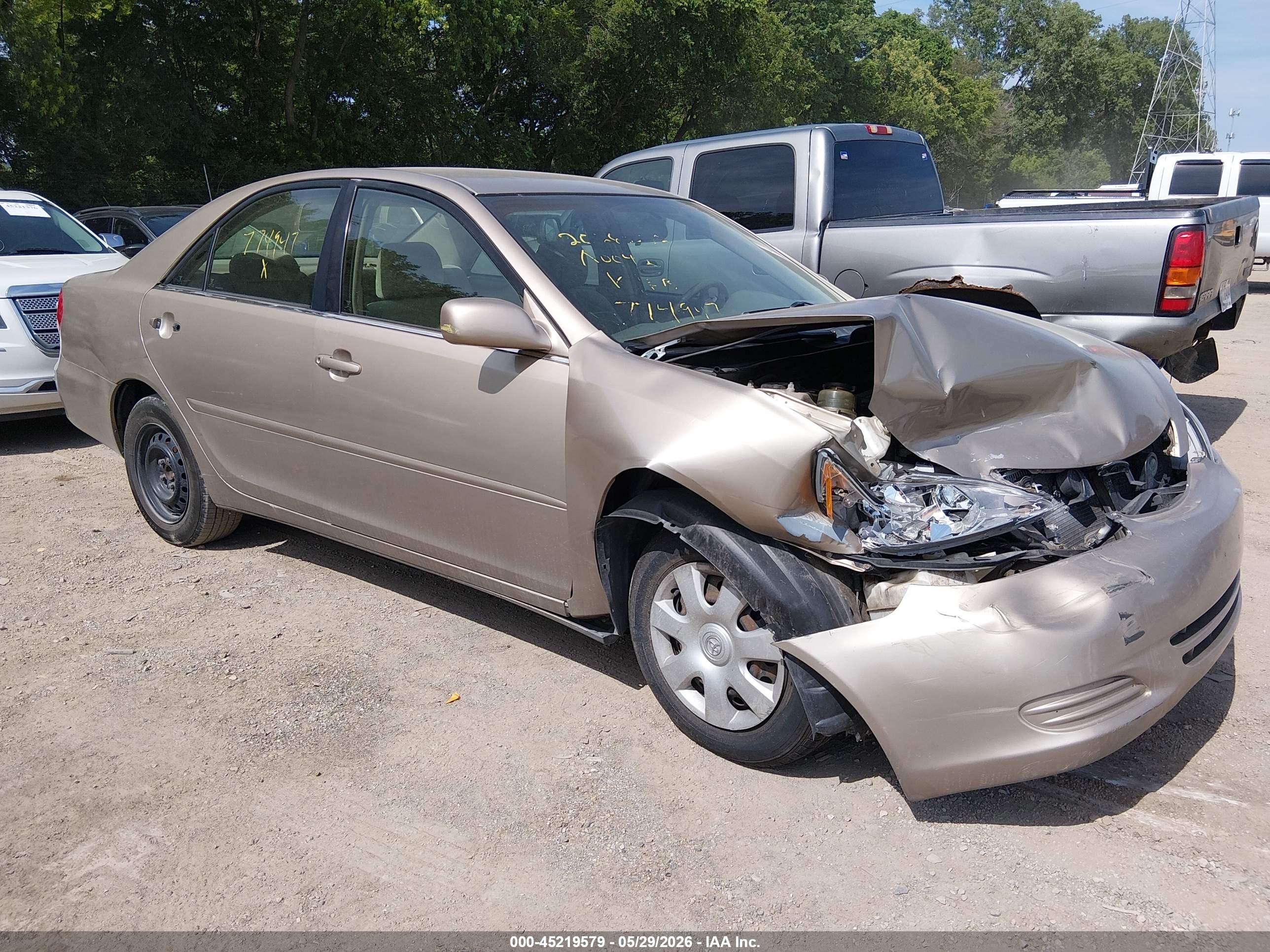 2003 Toyota Camry Le Gold vin: 4T1BE32K23U774947