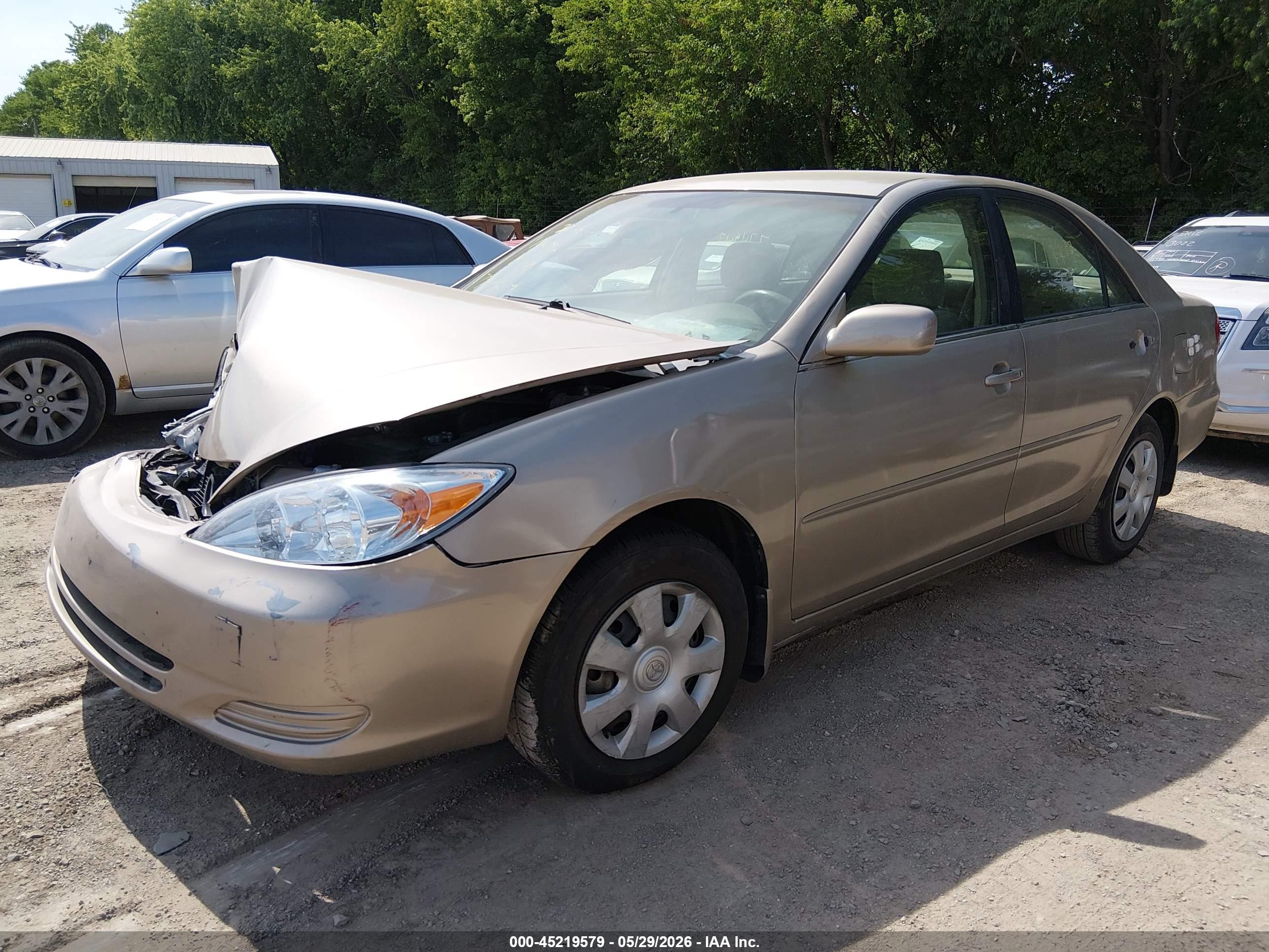 2003 Toyota Camry Le Gold vin: 4T1BE32K23U774947