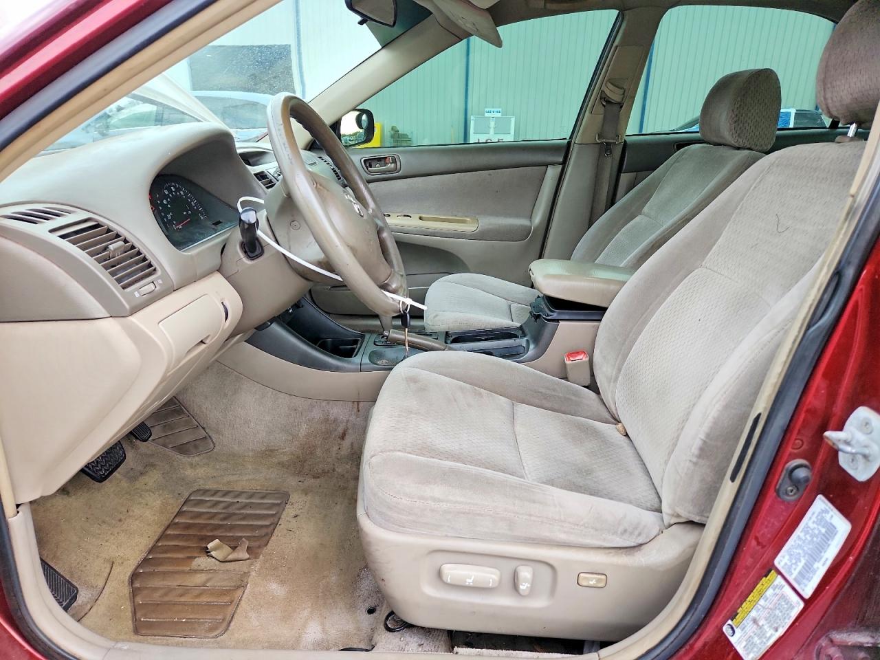 2004 Toyota Camry Le Burgundy vin: 4T1BE32K24U277155