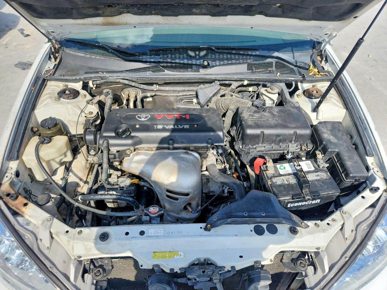 2004 Toyota Camry Le White vin: 4T1BE32K24U348659
