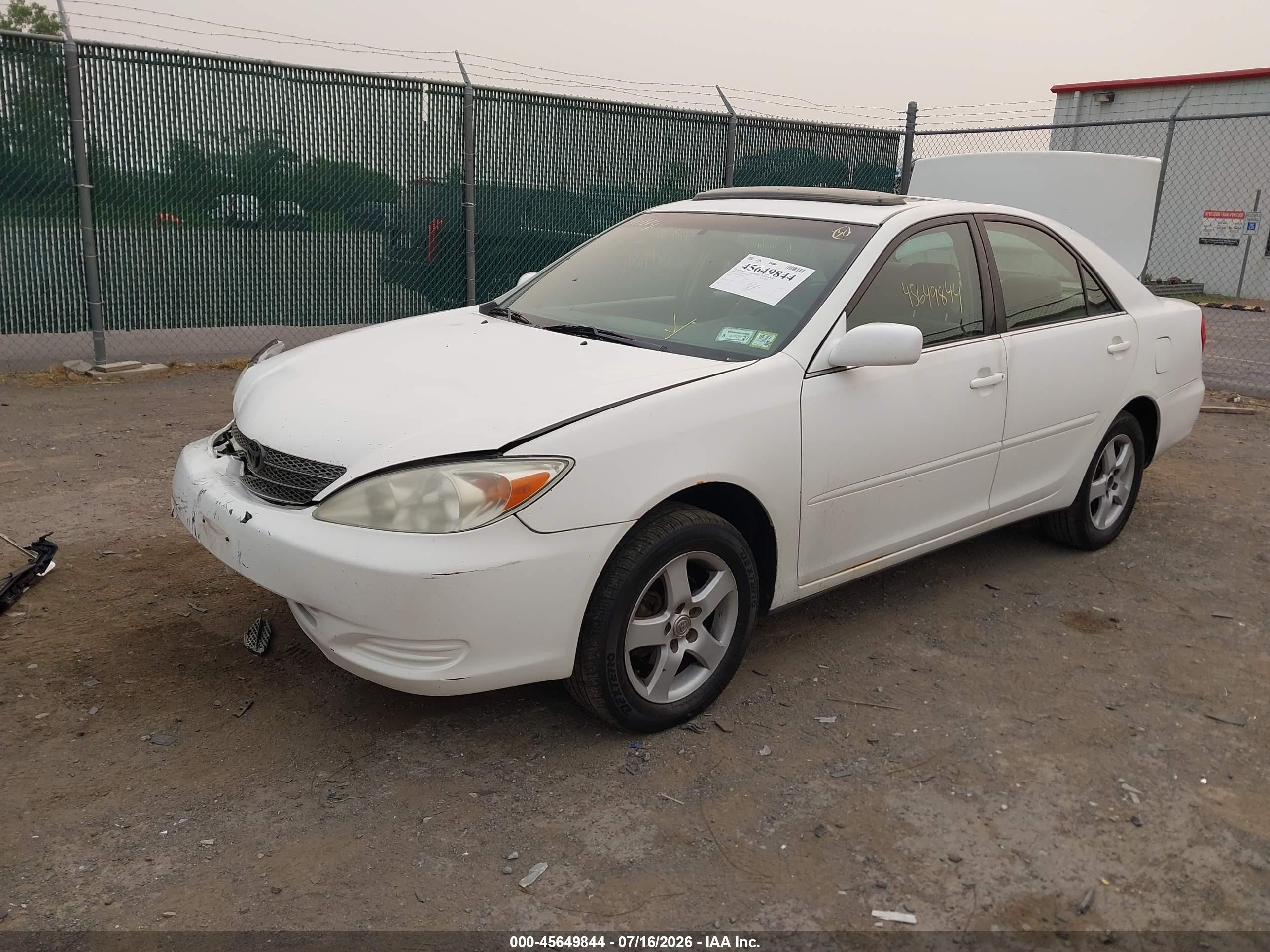 2004 Toyota Camry Le Белый vin: 4T1BE32K24U357121