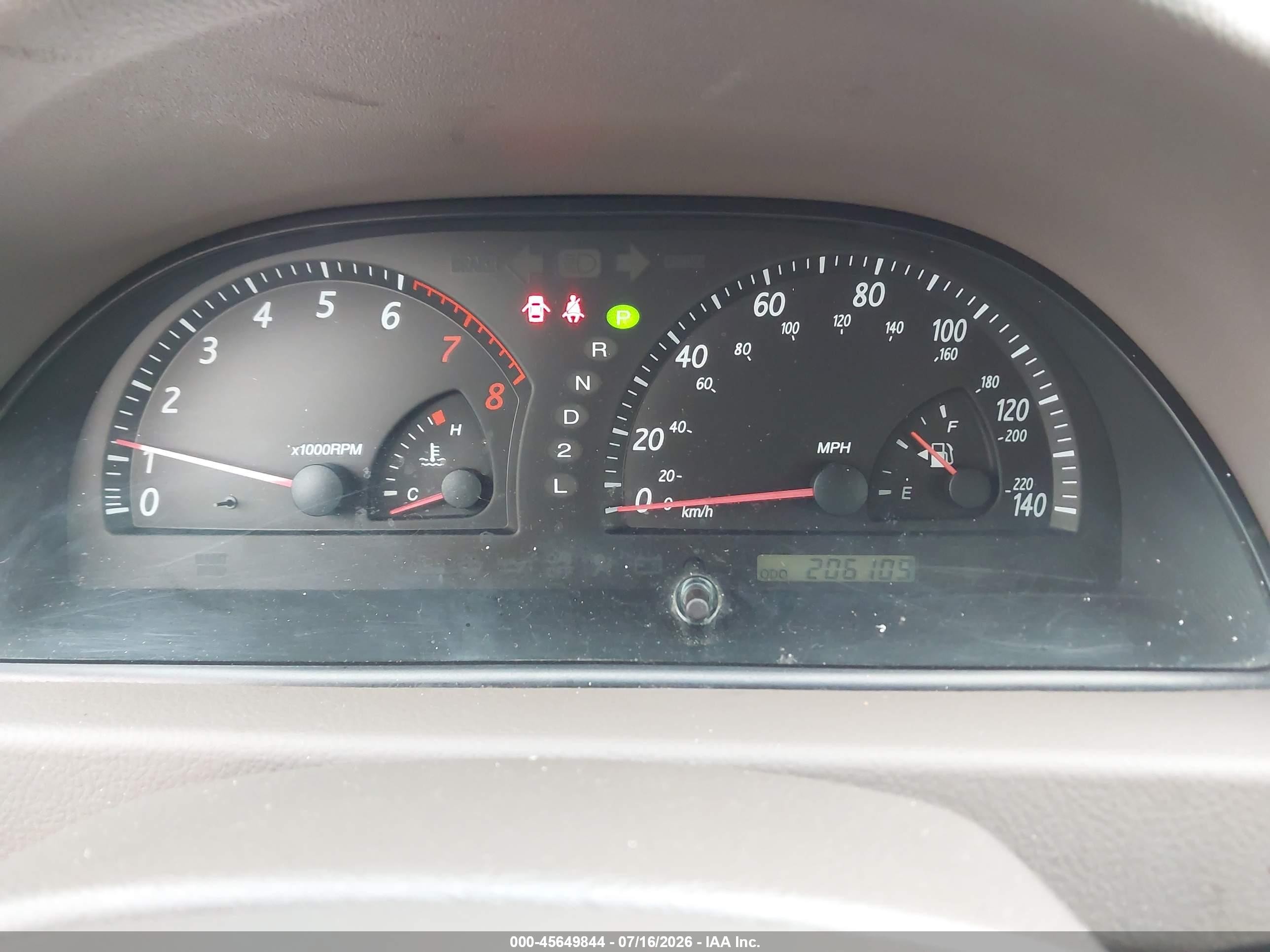 2004 Toyota Camry Le Белый vin: 4T1BE32K24U357121