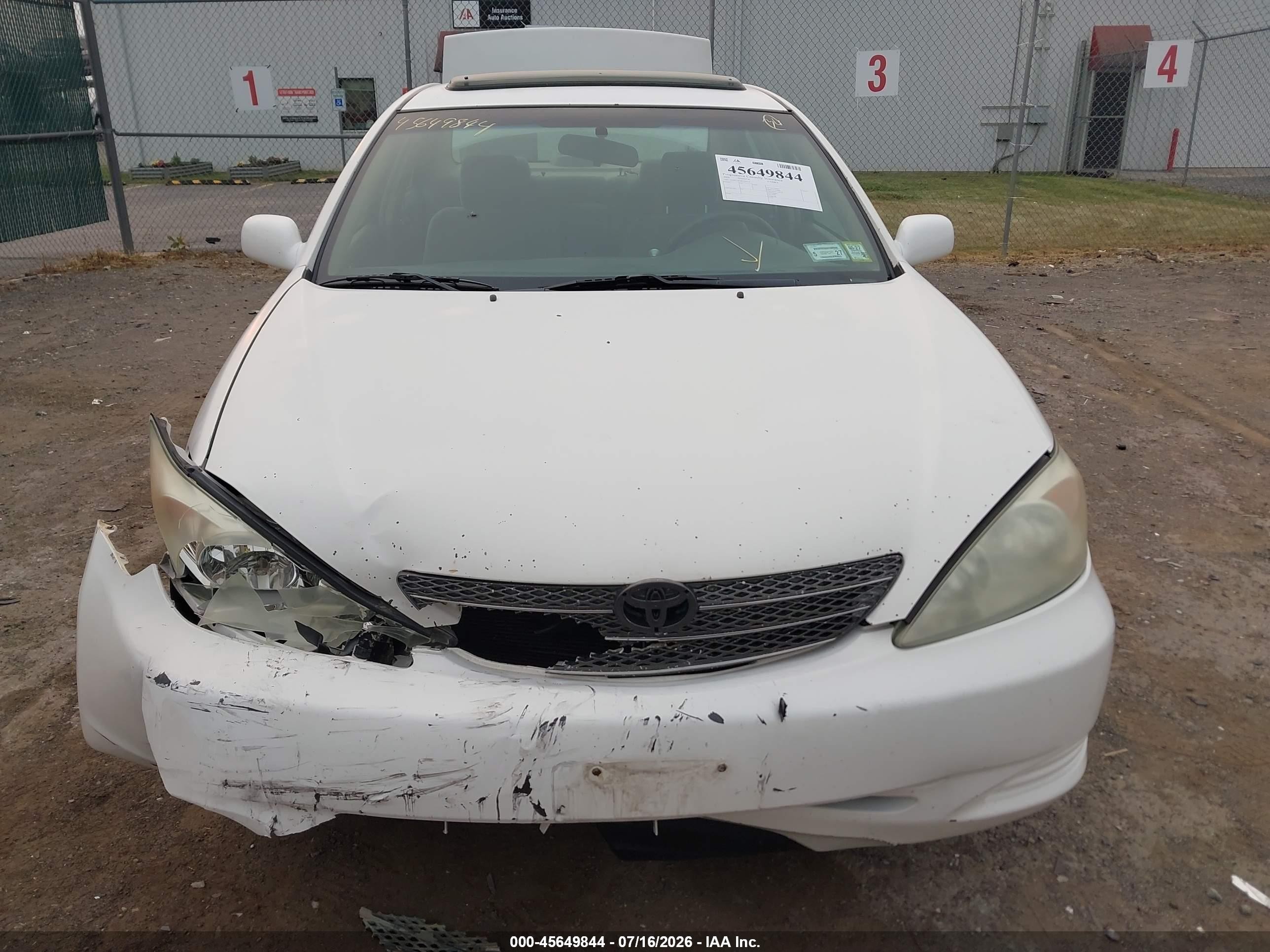 2004 Toyota Camry Le Белый vin: 4T1BE32K24U357121