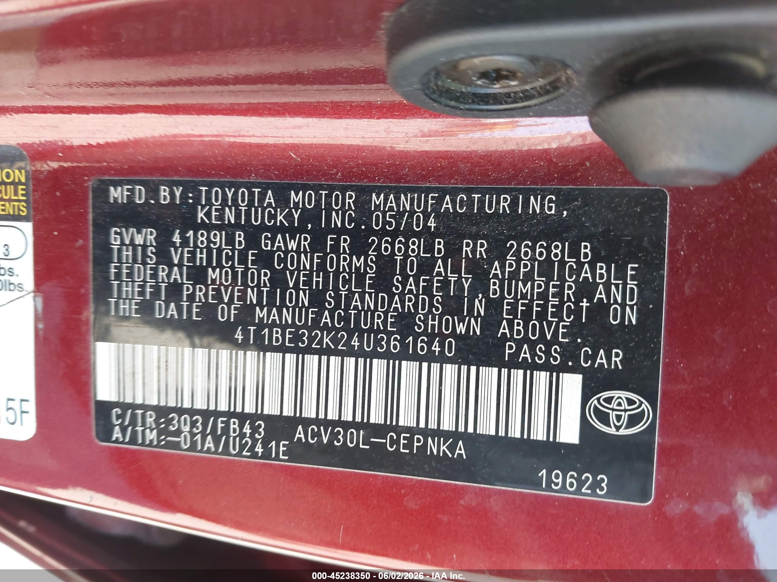 2004 Toyota Camry Le Red vin: 4T1BE32K24U361640