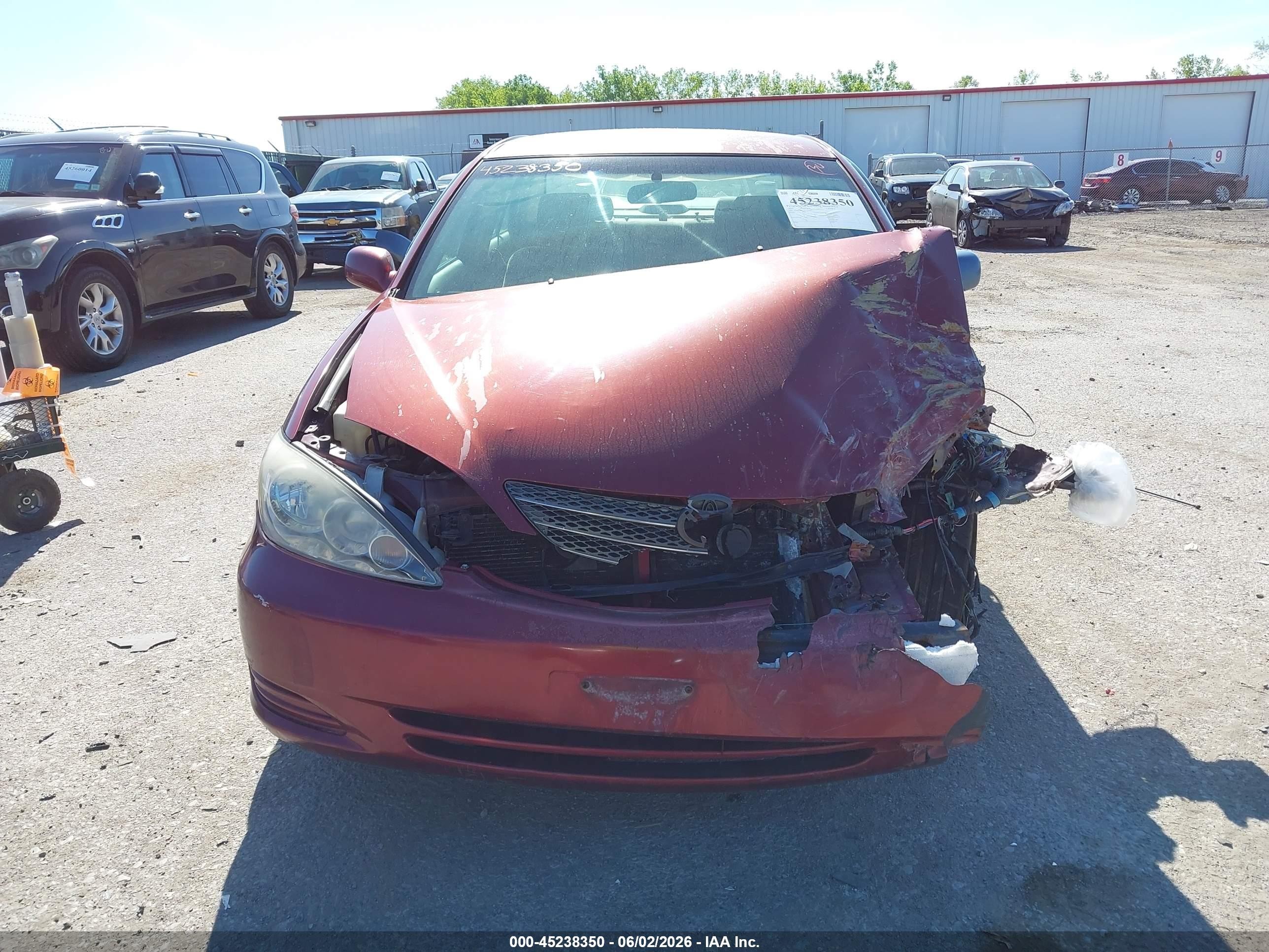 2004 Toyota Camry Le Red vin: 4T1BE32K24U361640