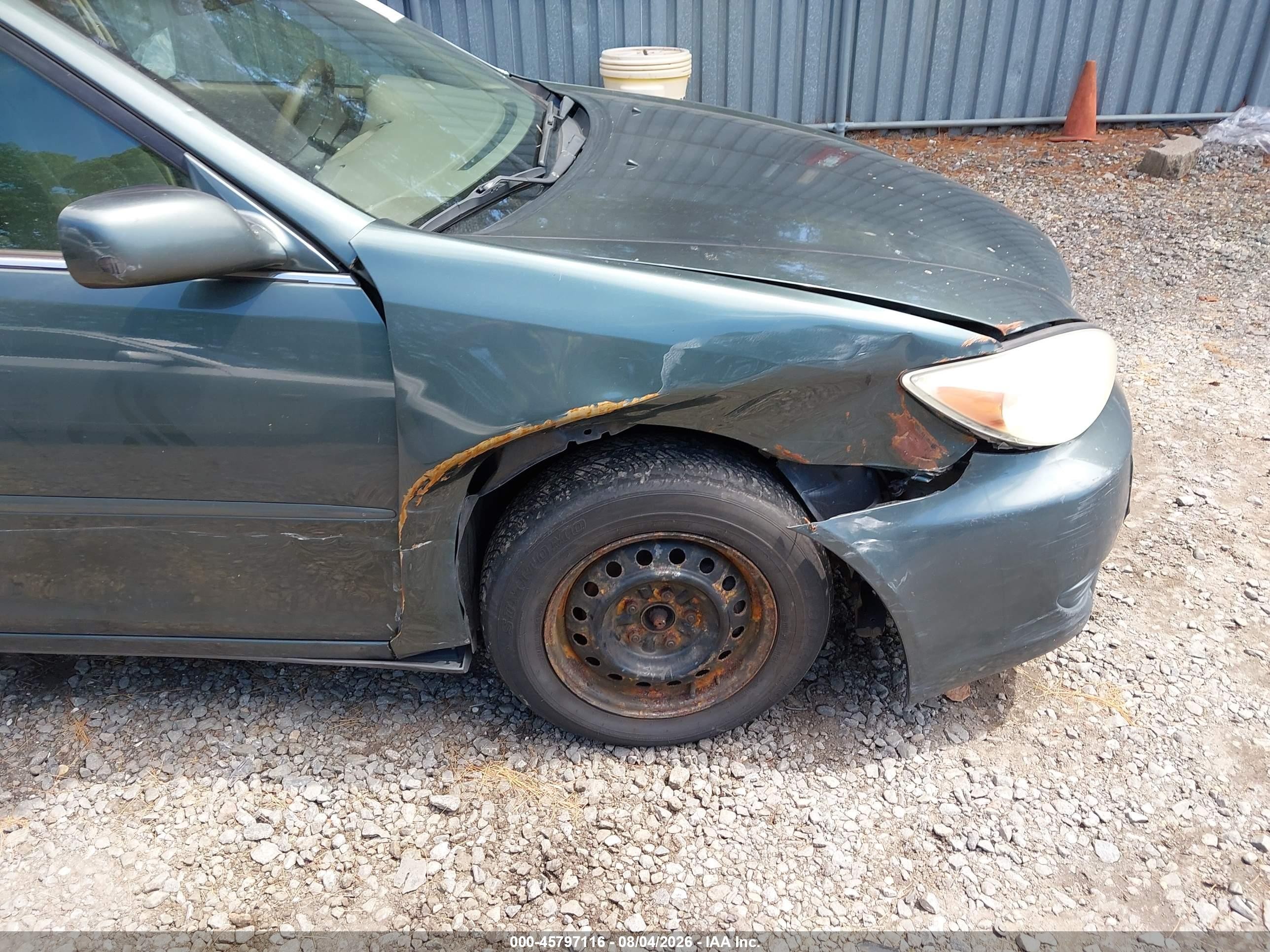 2004 Toyota Camry Le Green vin: 4T1BE32K24U368717
