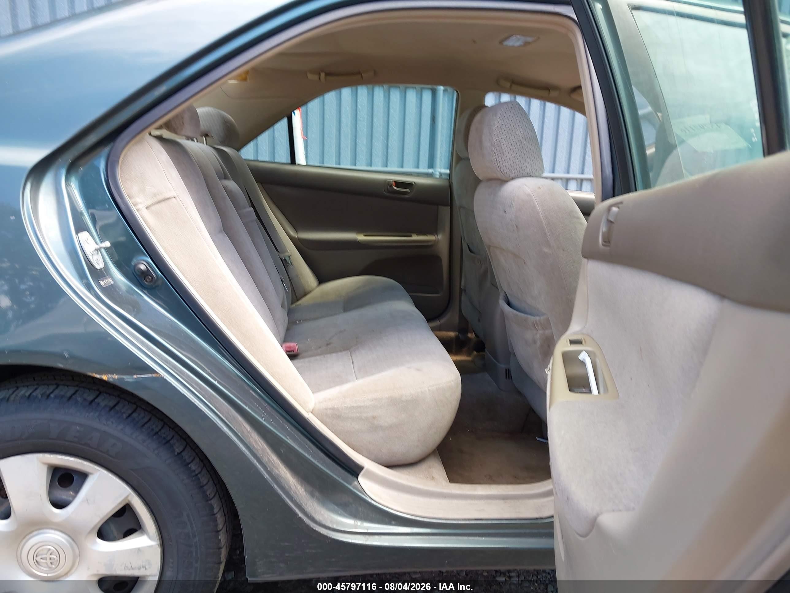 2004 Toyota Camry Le Green vin: 4T1BE32K24U368717