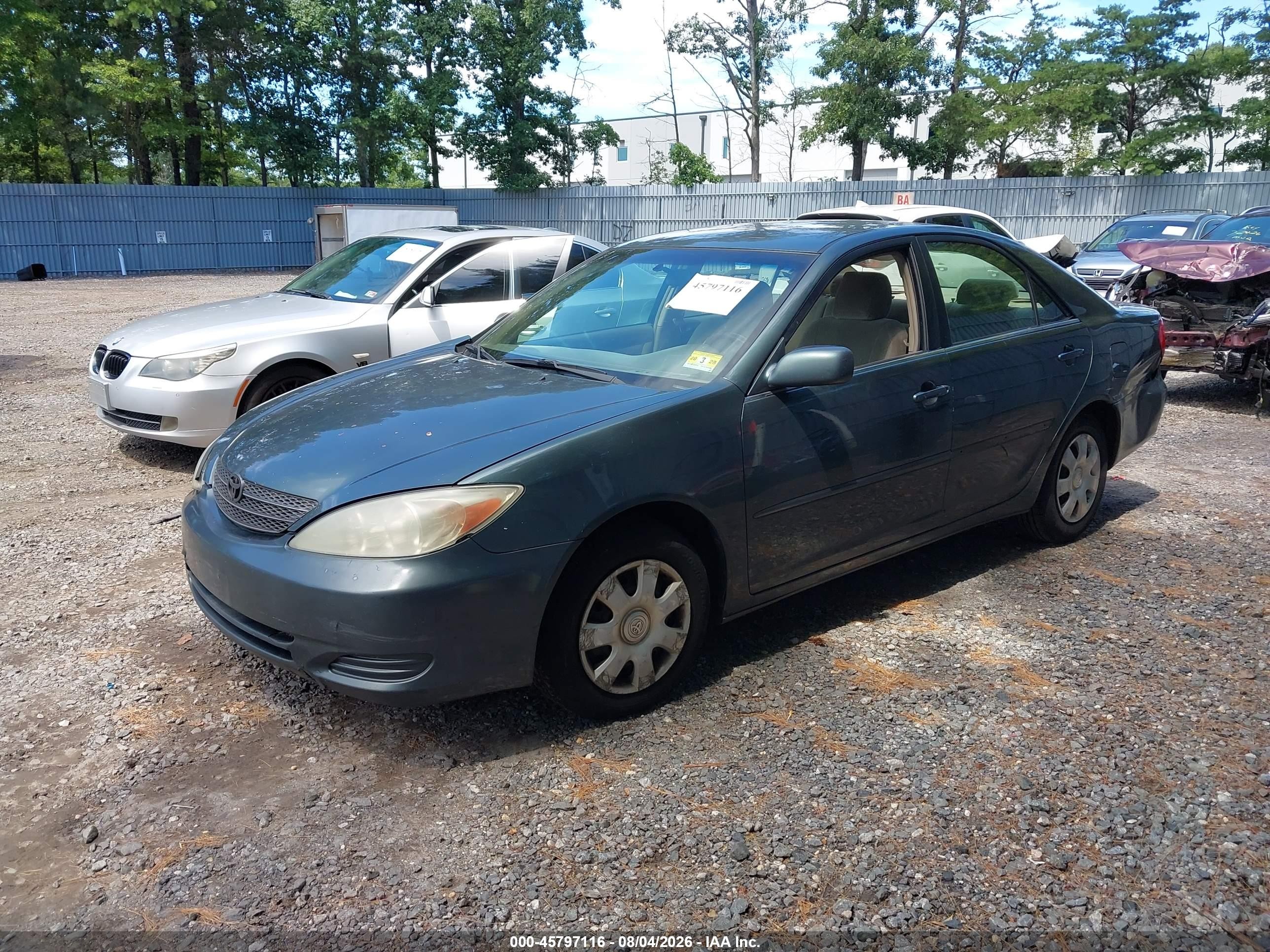 2004 Toyota Camry Le Green vin: 4T1BE32K24U368717