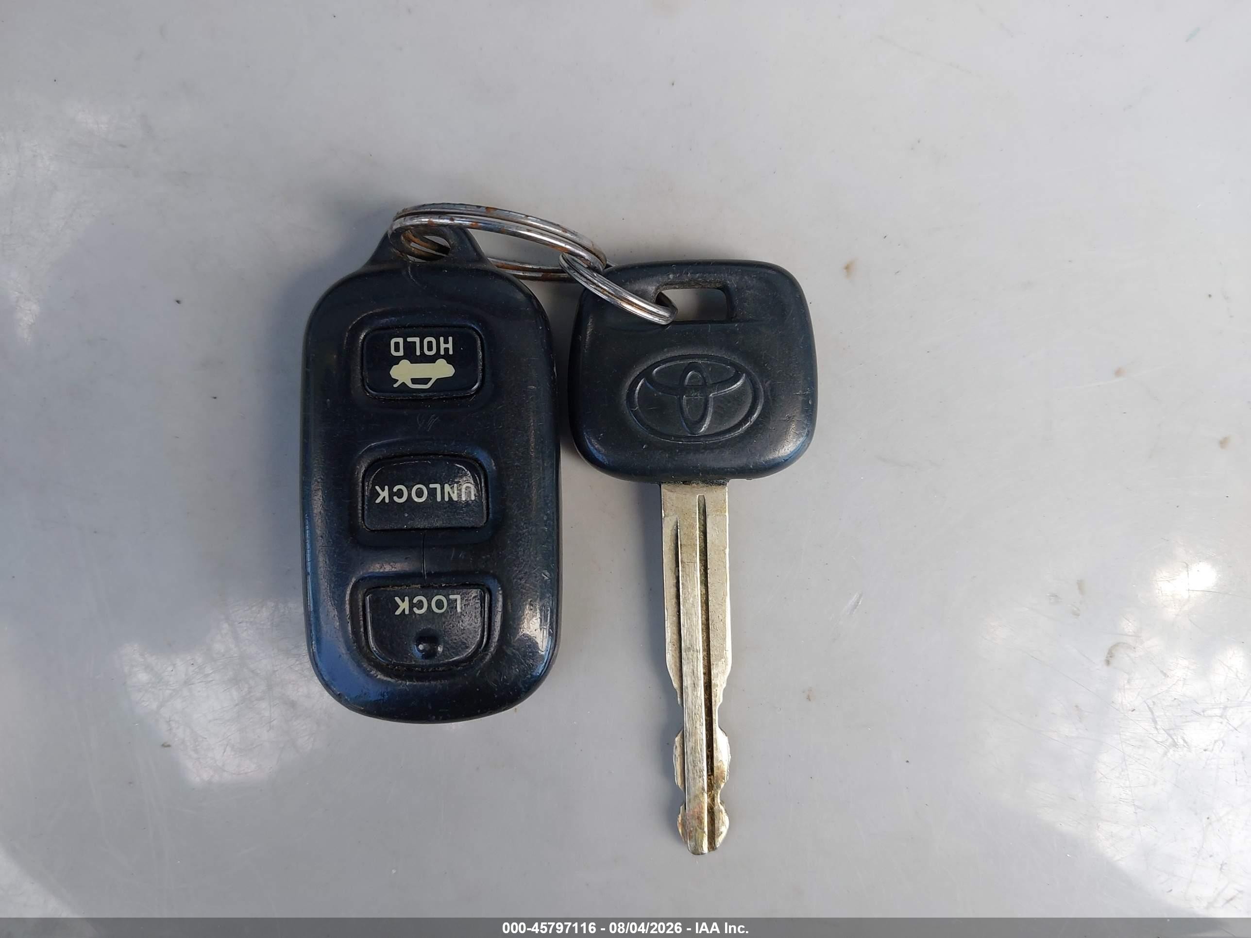2004 Toyota Camry Le Green vin: 4T1BE32K24U368717