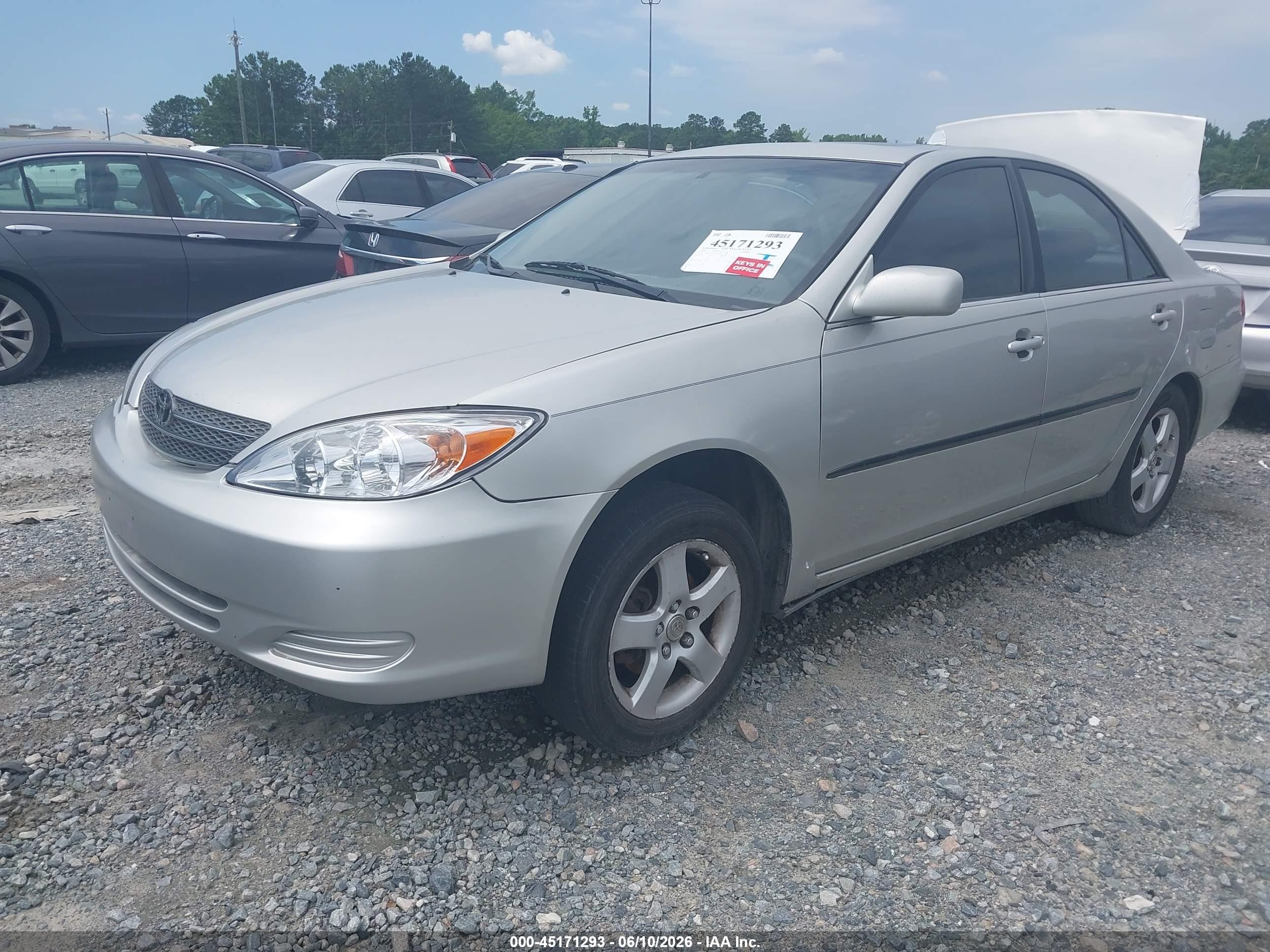 2004 Toyota Camry Le Серый vin: 4T1BE32K24U835599
