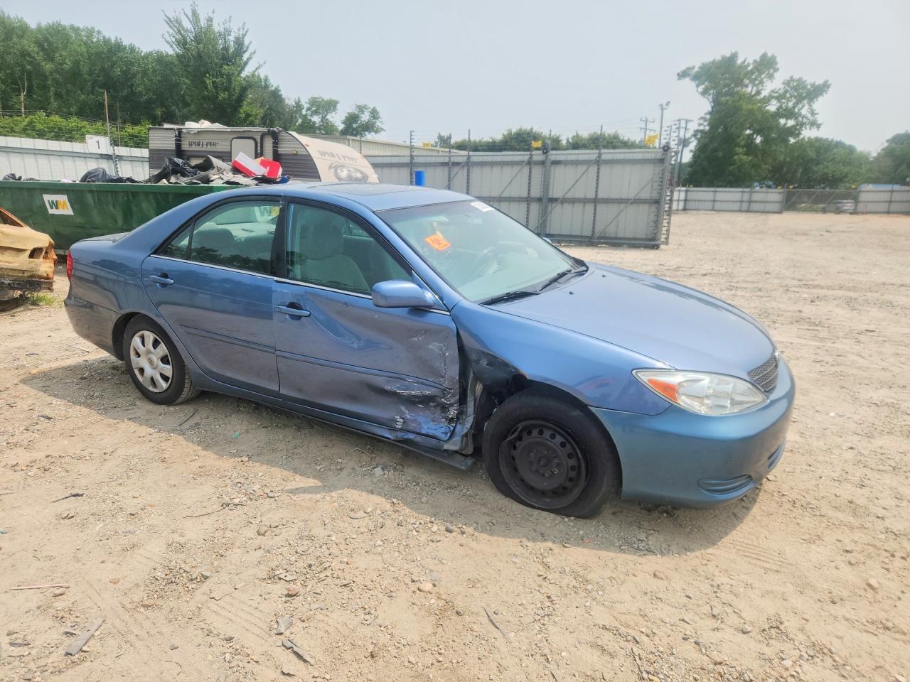 2004 Toyota Camry Le Синий vin: 4T1BE32K24U882924