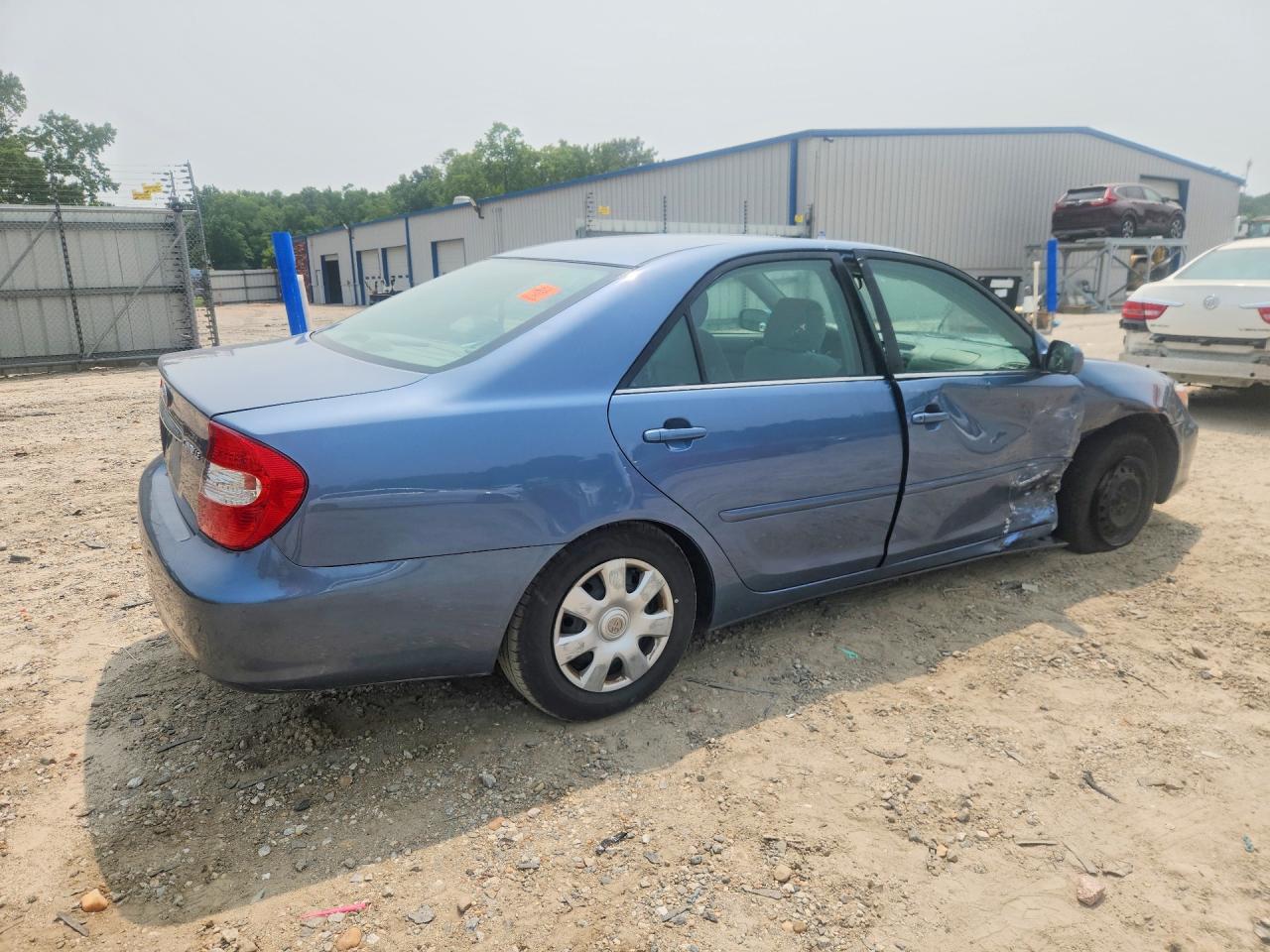 2004 Toyota Camry Le Синий vin: 4T1BE32K24U882924