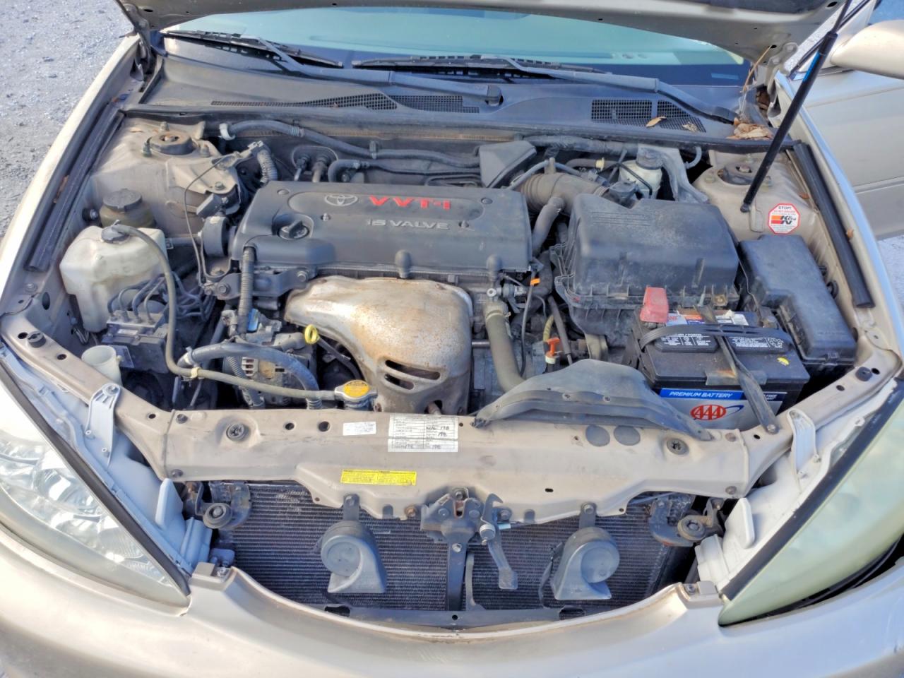 2005 Toyota Camry Le Gold vin: 4T1BE32K25U017002