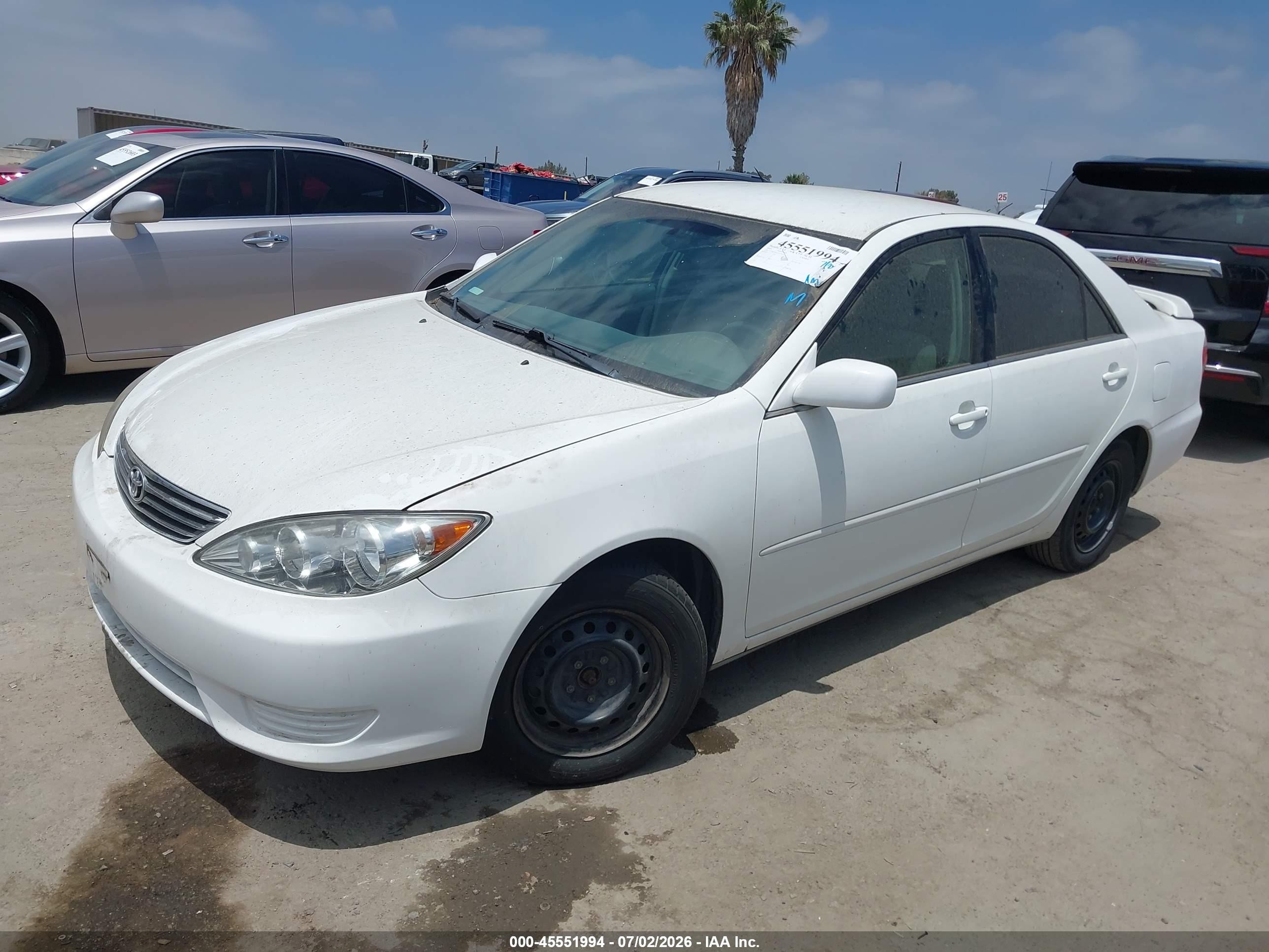 2005 Toyota Camry Le White vin: 4T1BE32K25U025200