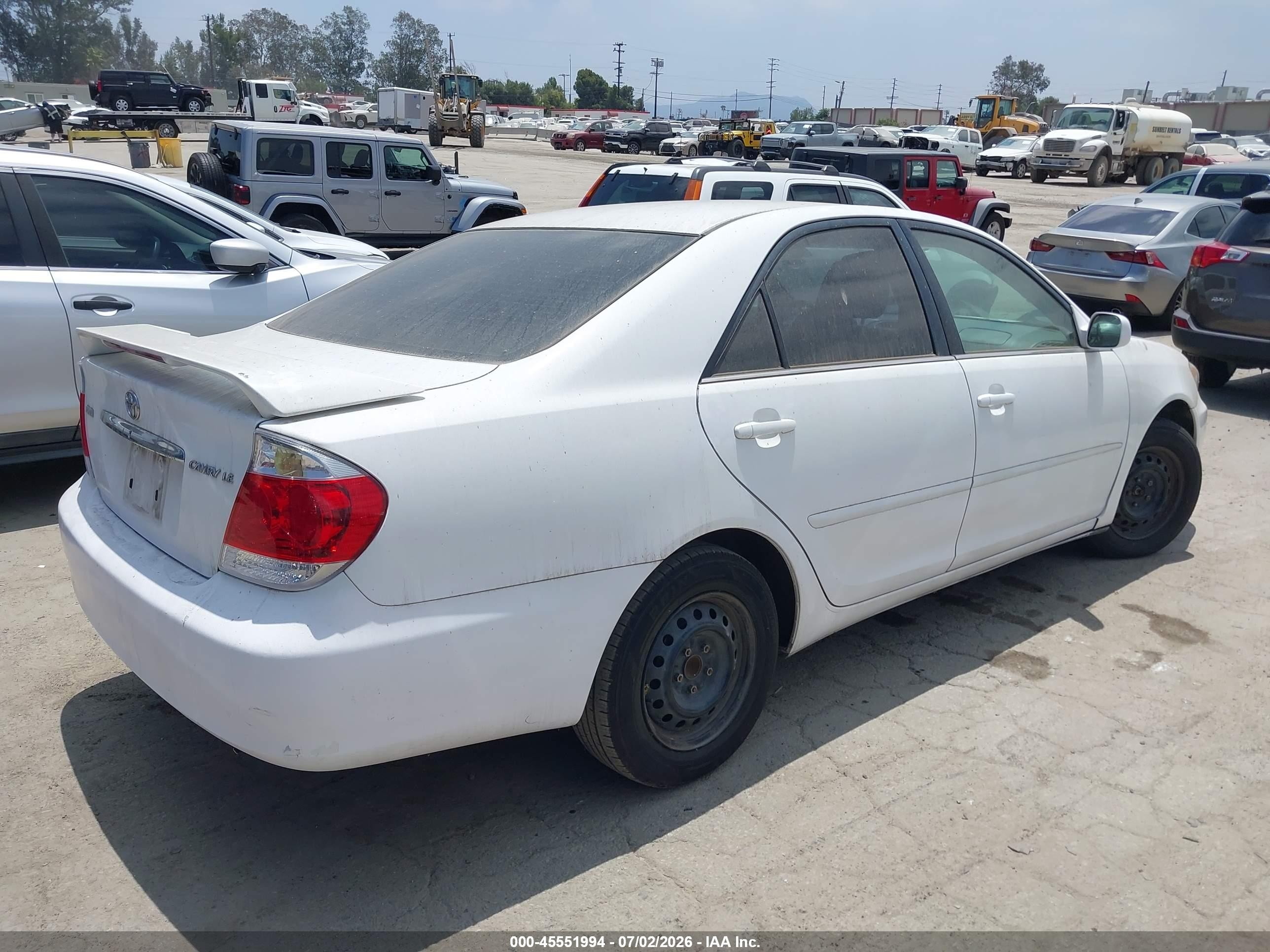 2005 Toyota Camry Le White vin: 4T1BE32K25U025200