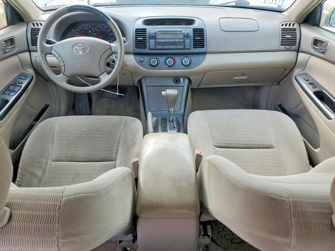 2005 Toyota Camry Le Gold vin: 4T1BE32K25U034155