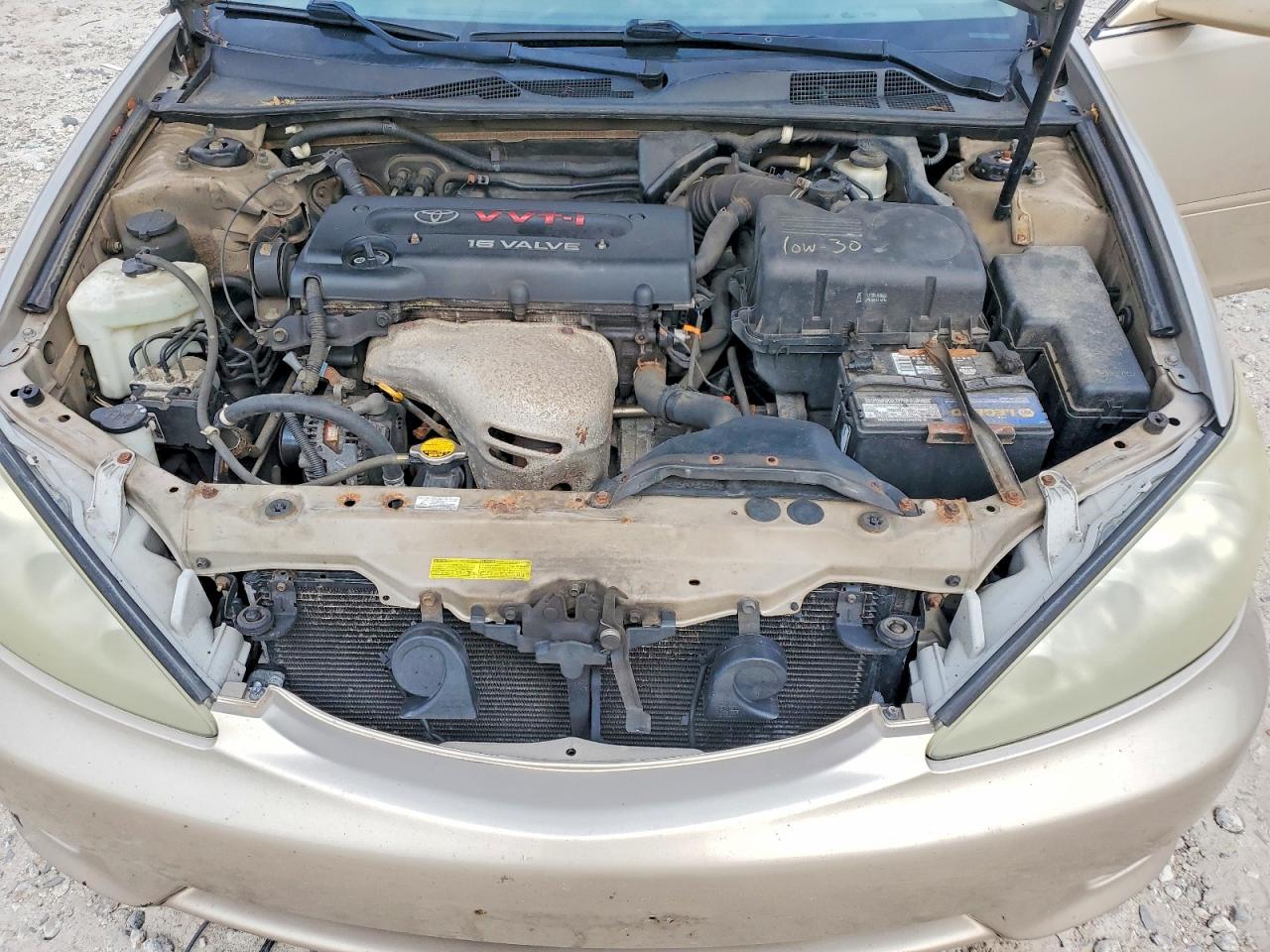 2005 Toyota Camry Le Gold vin: 4T1BE32K25U034155