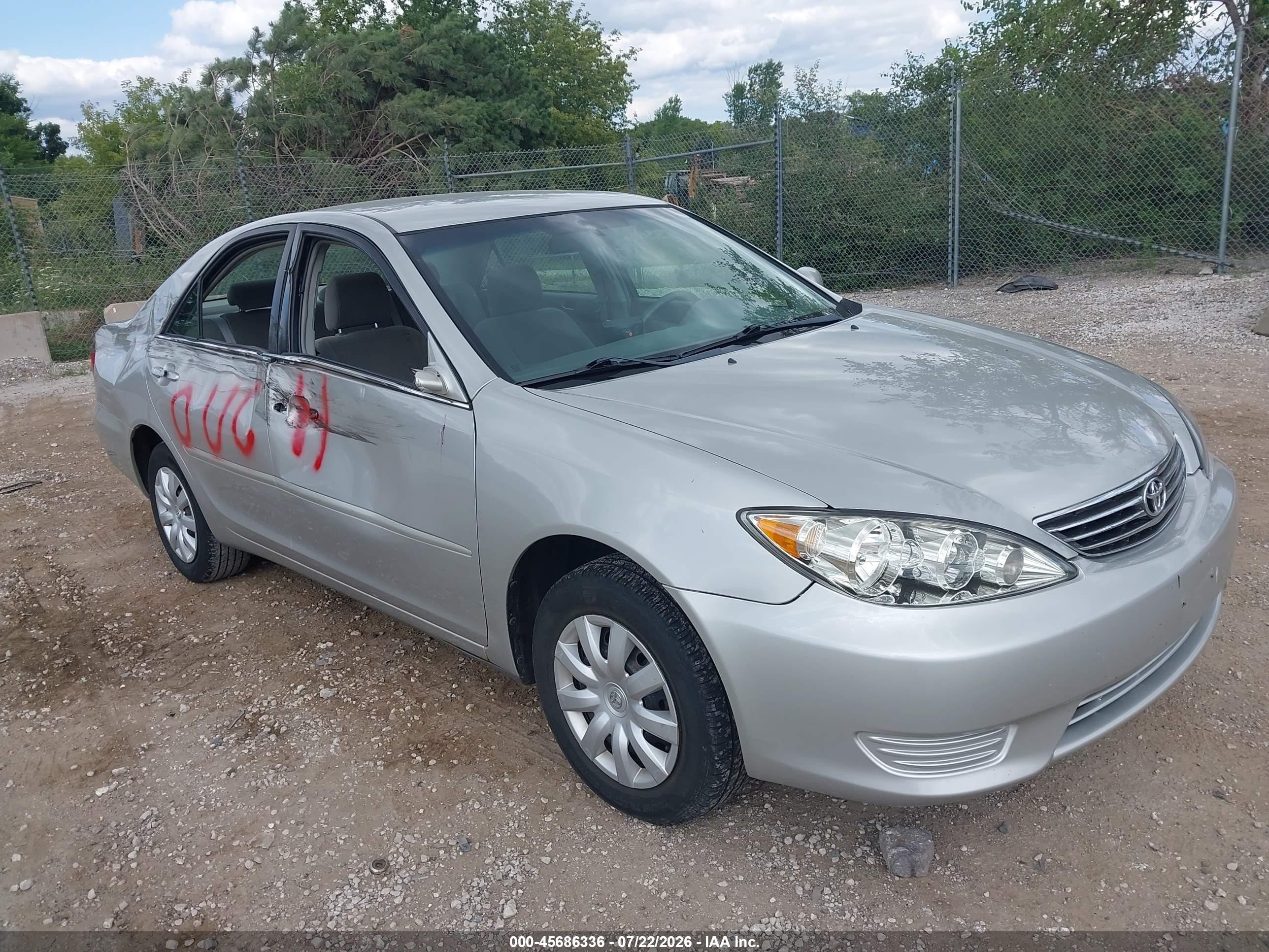 2005 Toyota Camry Le Silver vin: 4T1BE32K25U034902