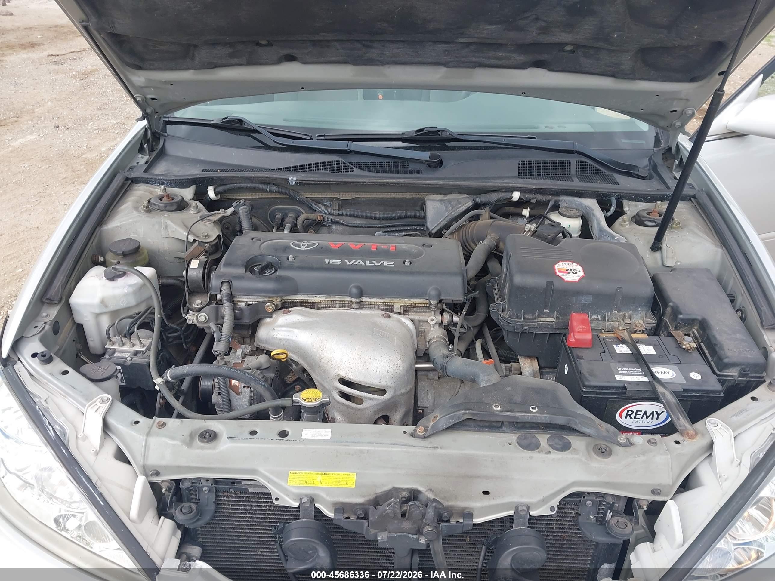 2005 Toyota Camry Le Silver vin: 4T1BE32K25U034902