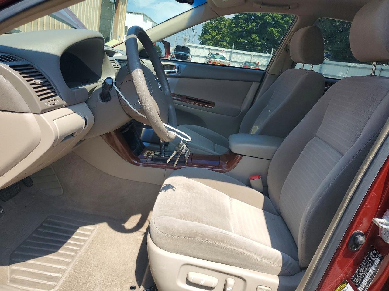 2005 Toyota Camry Xle Burgundy vin: 4T1BE32K25U059704