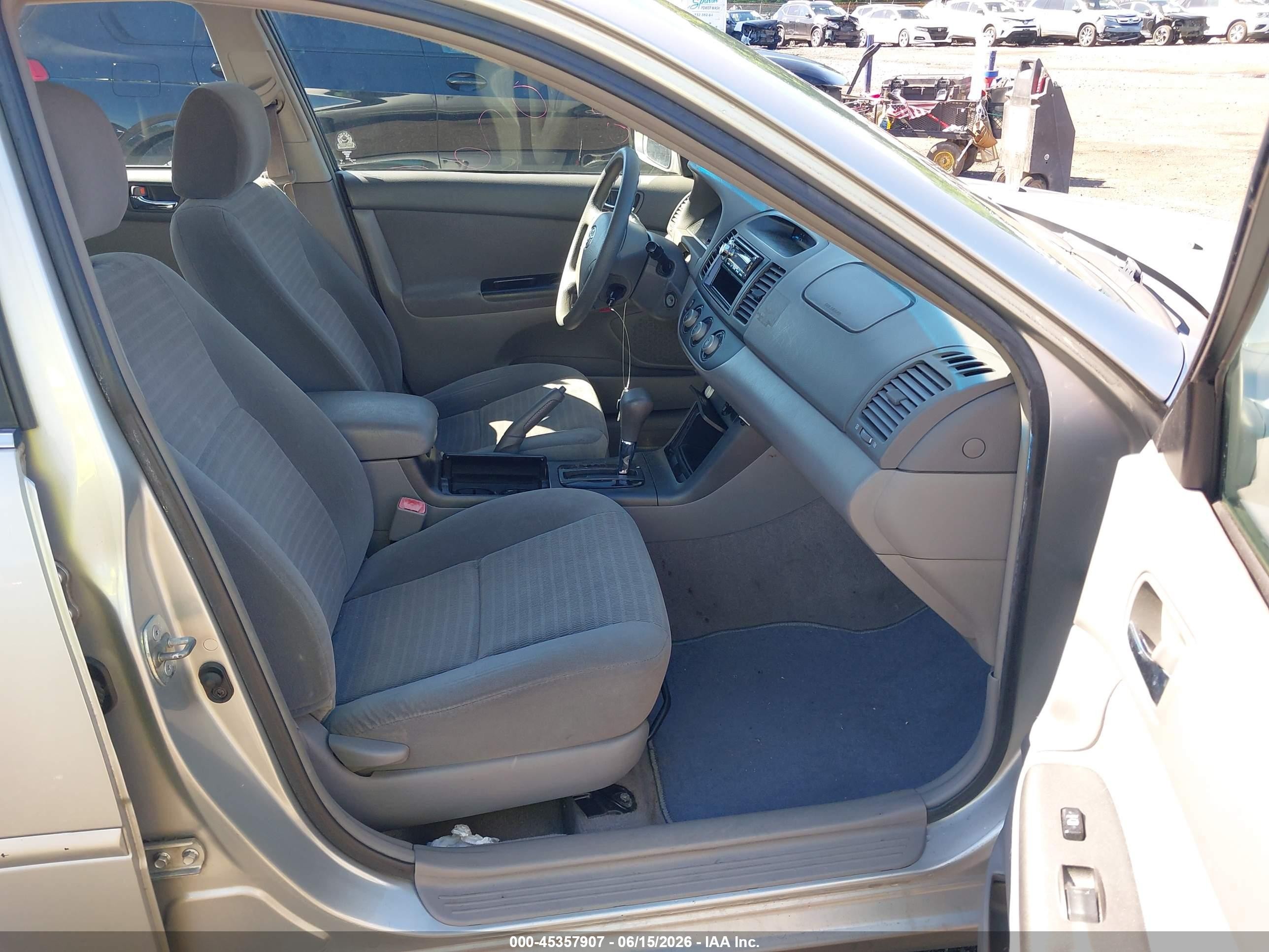 2005 Toyota Camry Le Серебряный vin: 4T1BE32K25U081508
