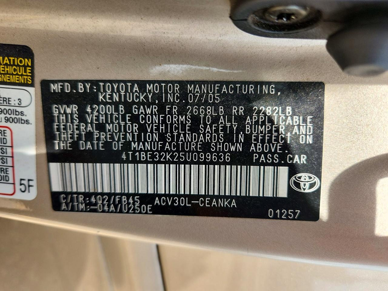 2005 Toyota Camry Le Beige vin: 4T1BE32K25U099636