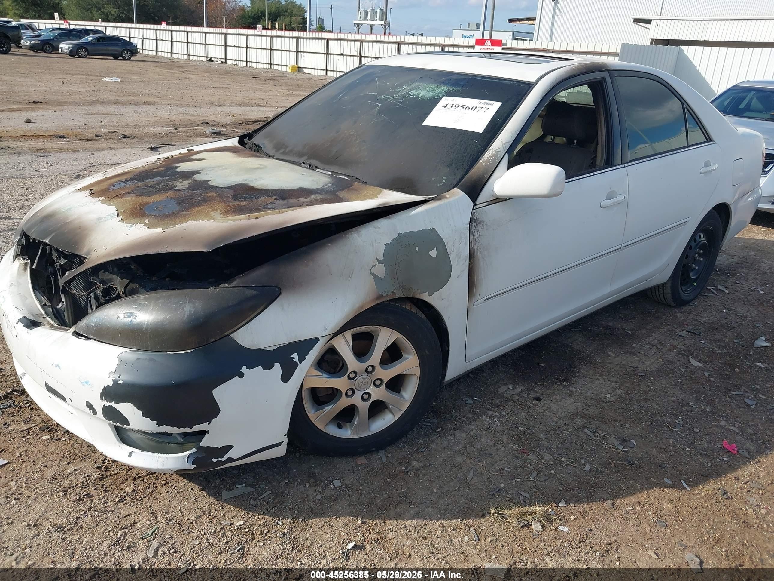 2005 Toyota Camry Xle Белый vin: 4T1BE32K25U403029