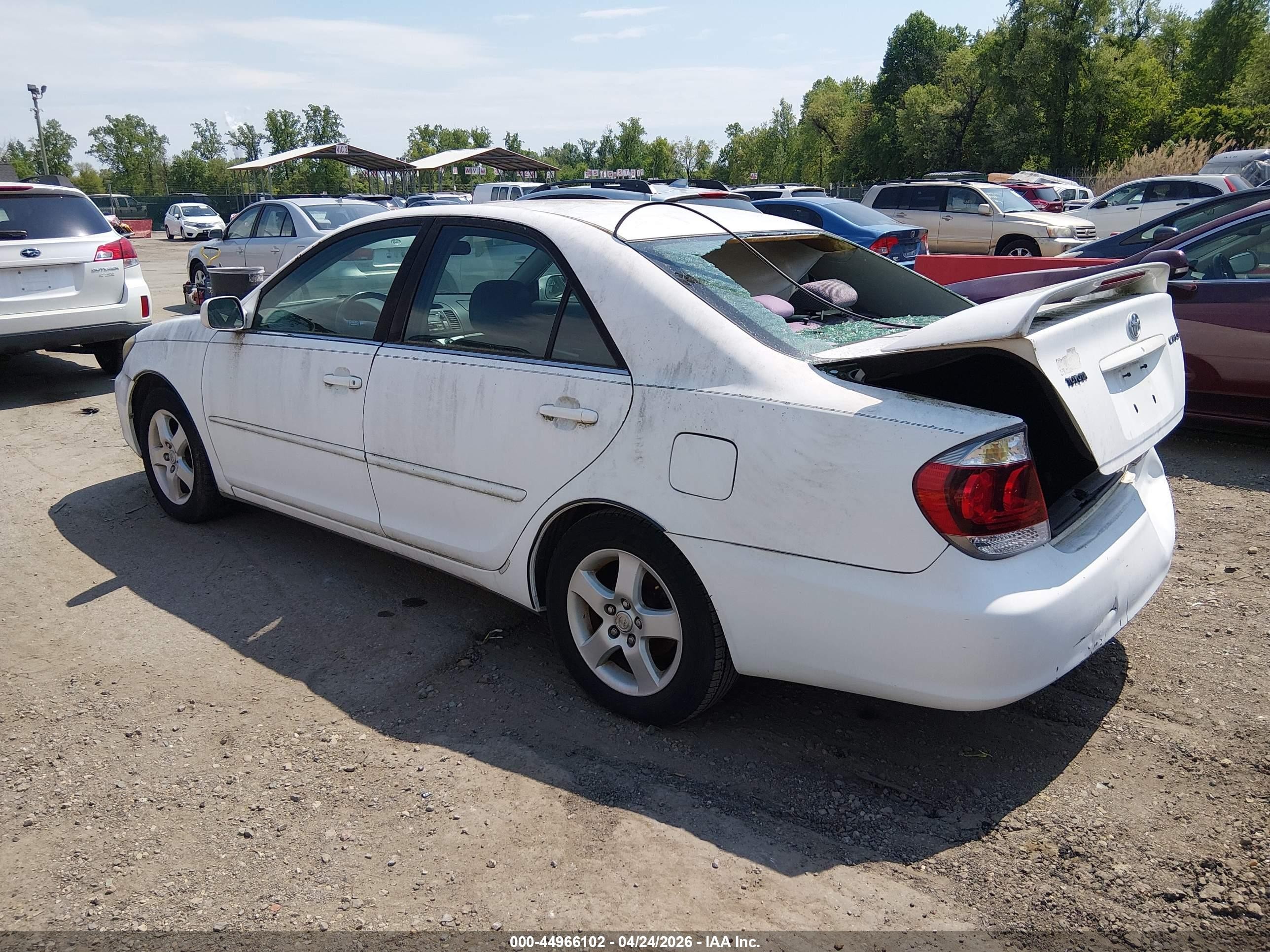 2005 Toyota Camry Se Белый vin: 4T1BE32K25U405105