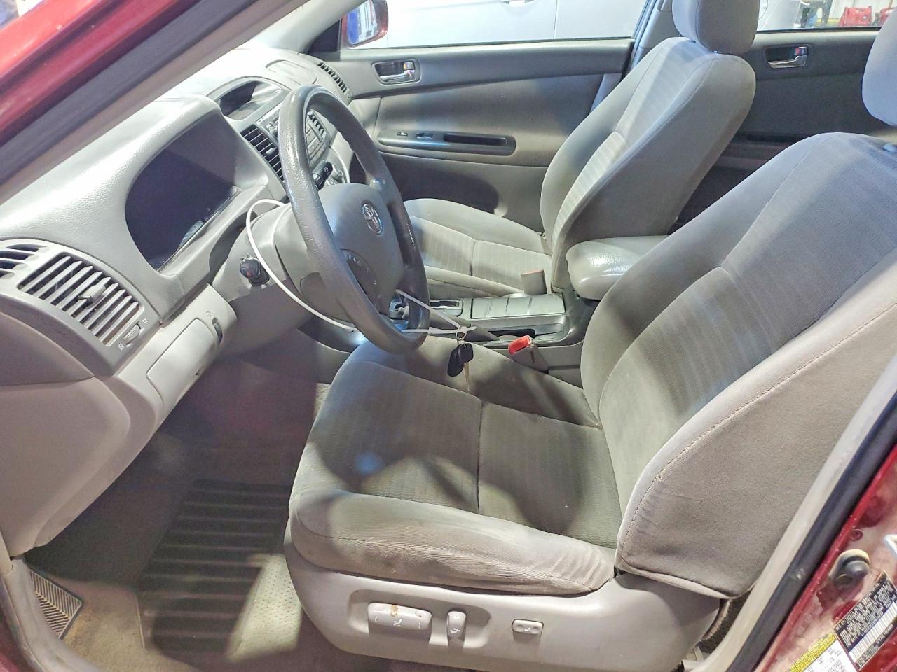 2005 Toyota Camry Le Brown vin: 4T1BE32K25U414225