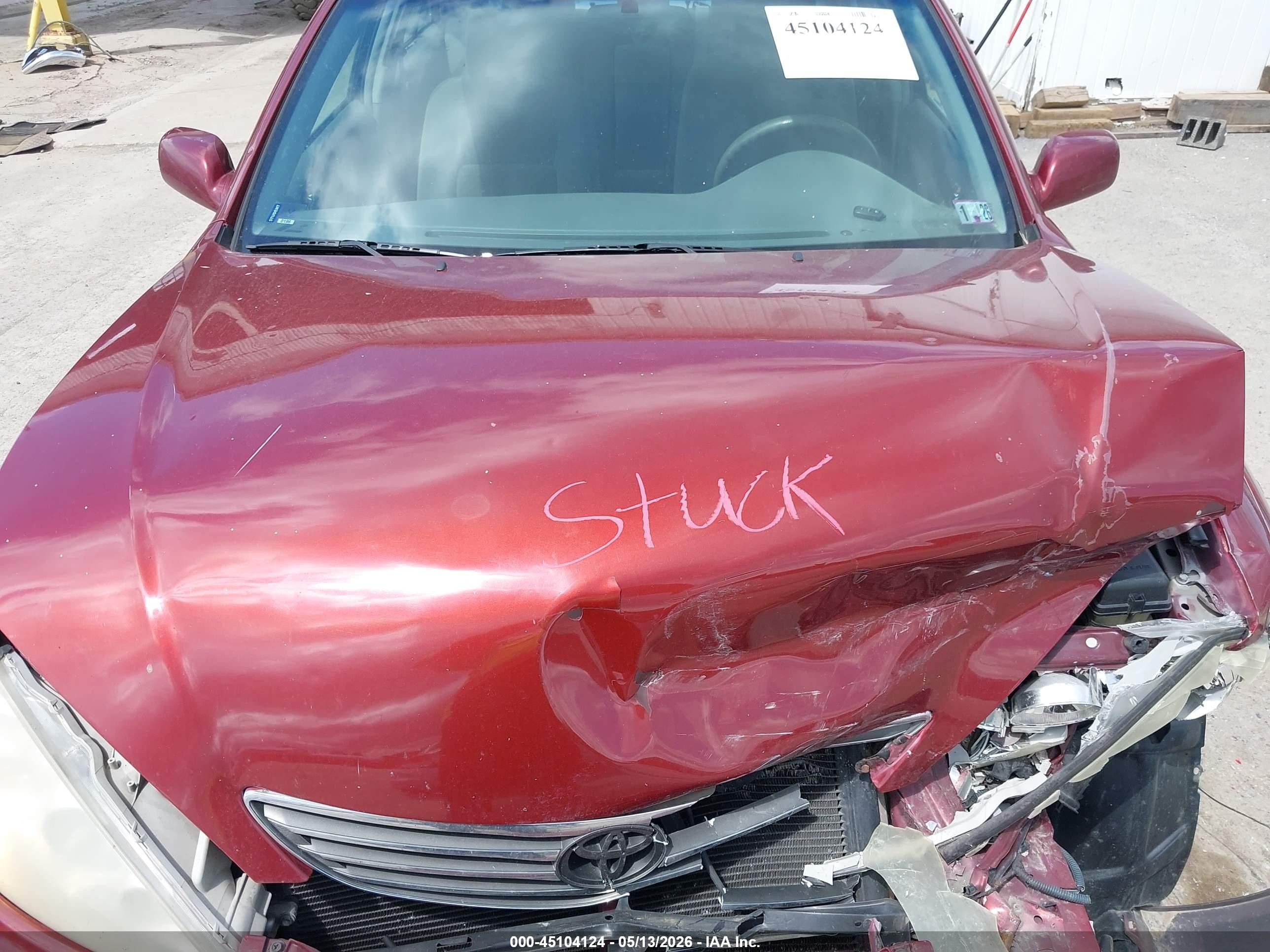 2005 Toyota Camry Le Red vin: 4T1BE32K25U434880