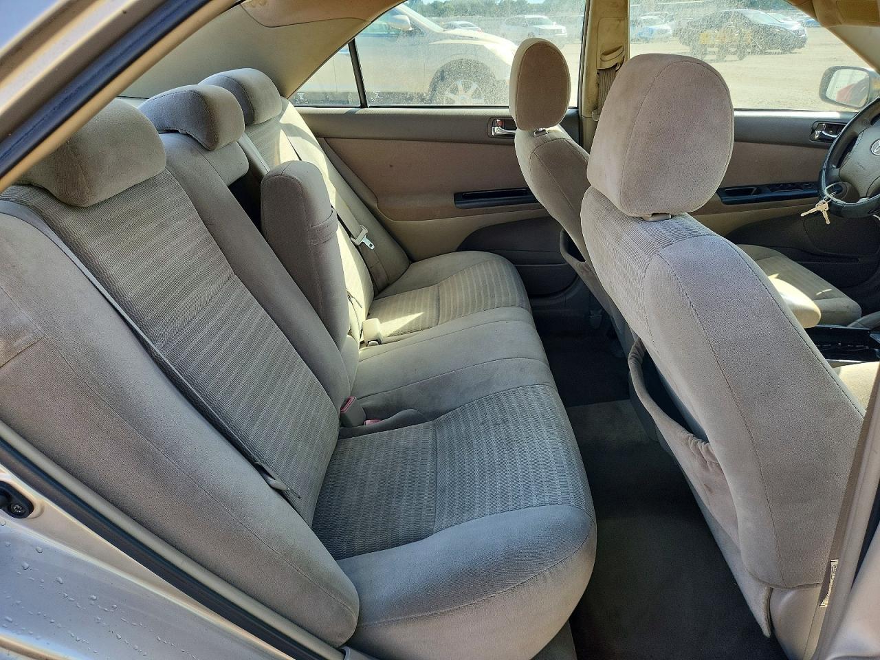 2005 Toyota Camry Le Brown vin: 4T1BE32K25U507052